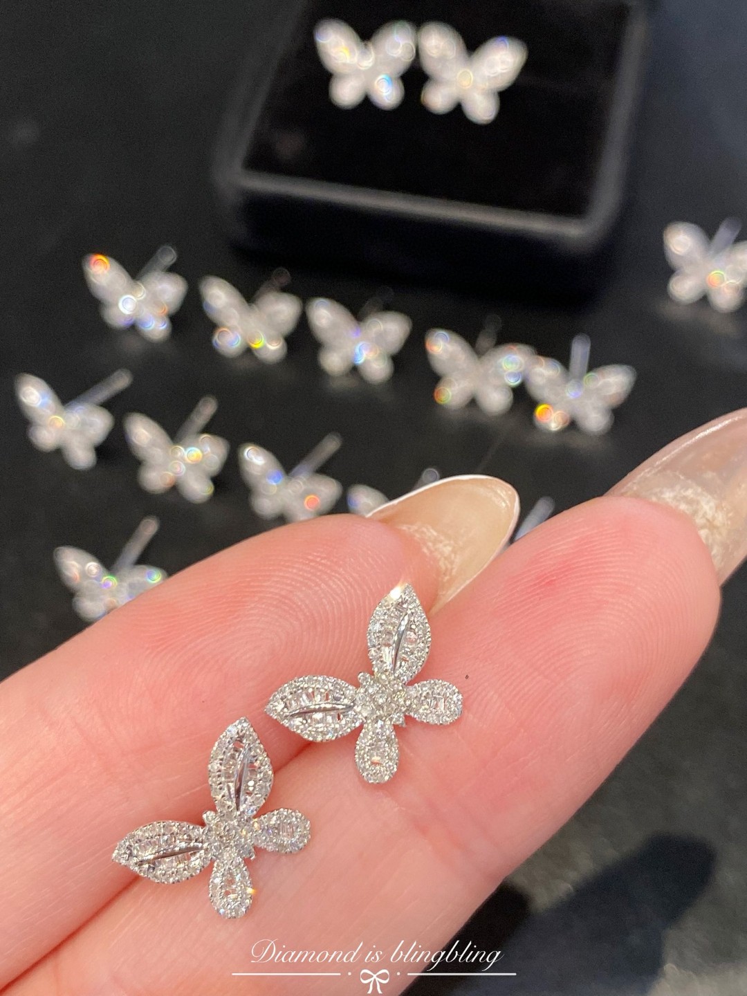 18K Diamond Earrings 