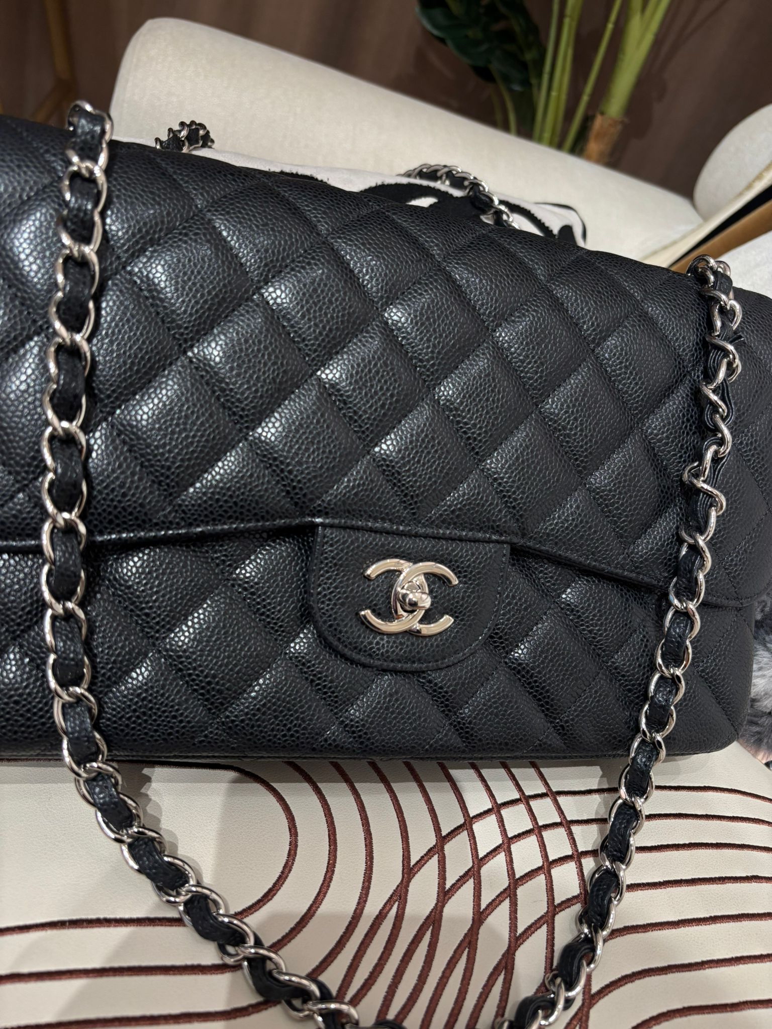 Chanel classic flap 30cm,jumbo,A58600 cf30 100%Authentic ,98%new ✅16card ✅塵袋✅box