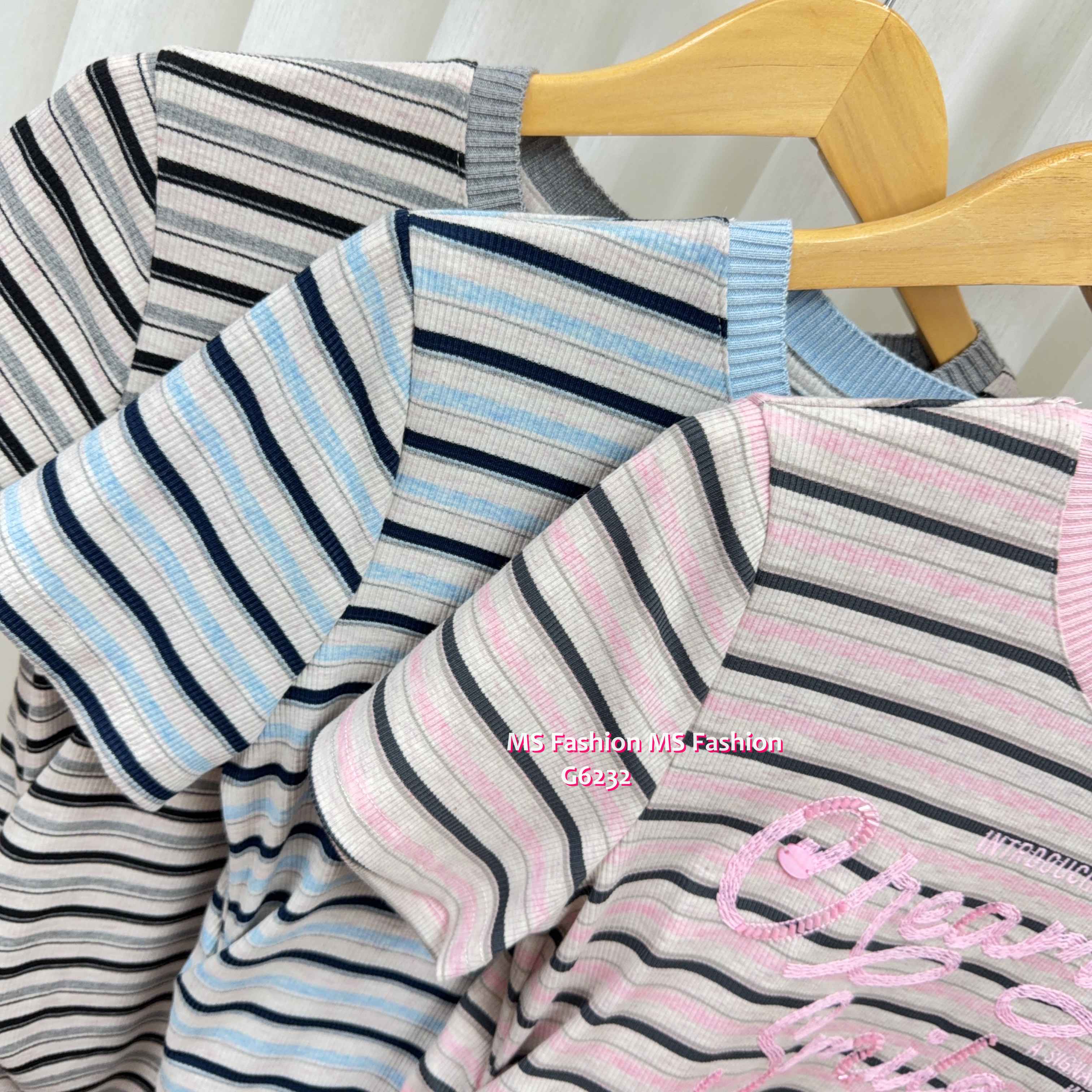 G6232 韓國🇰🇷扭繩字母橫間top