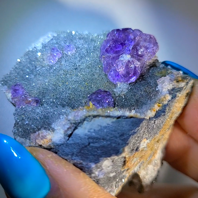 Tanzanite fluorite cluster with quartz caves RW63 Featherlight