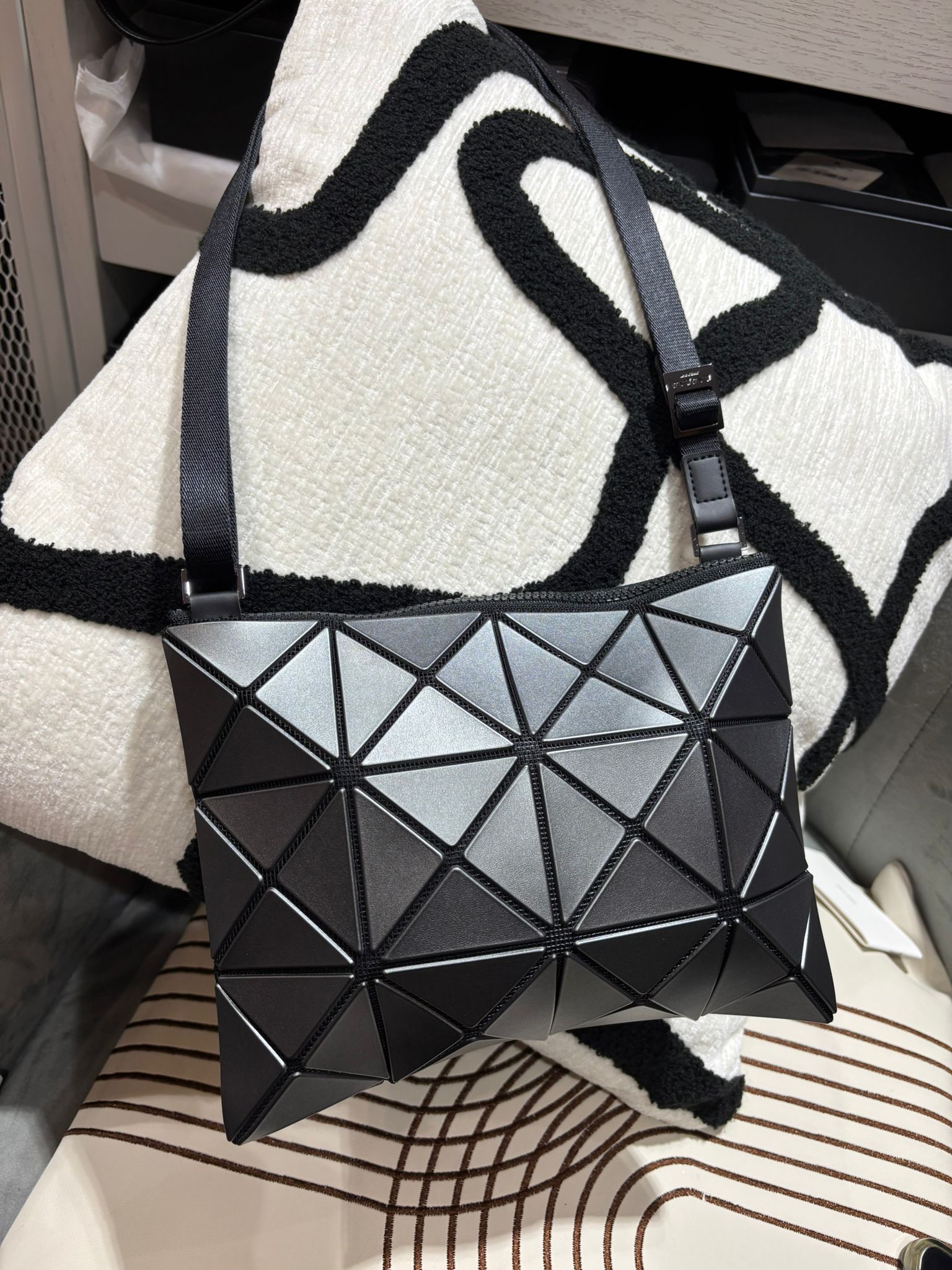 Issey Miyake bao bao Crossbody Bag 100%Authentic,98%new ✅dust bag 