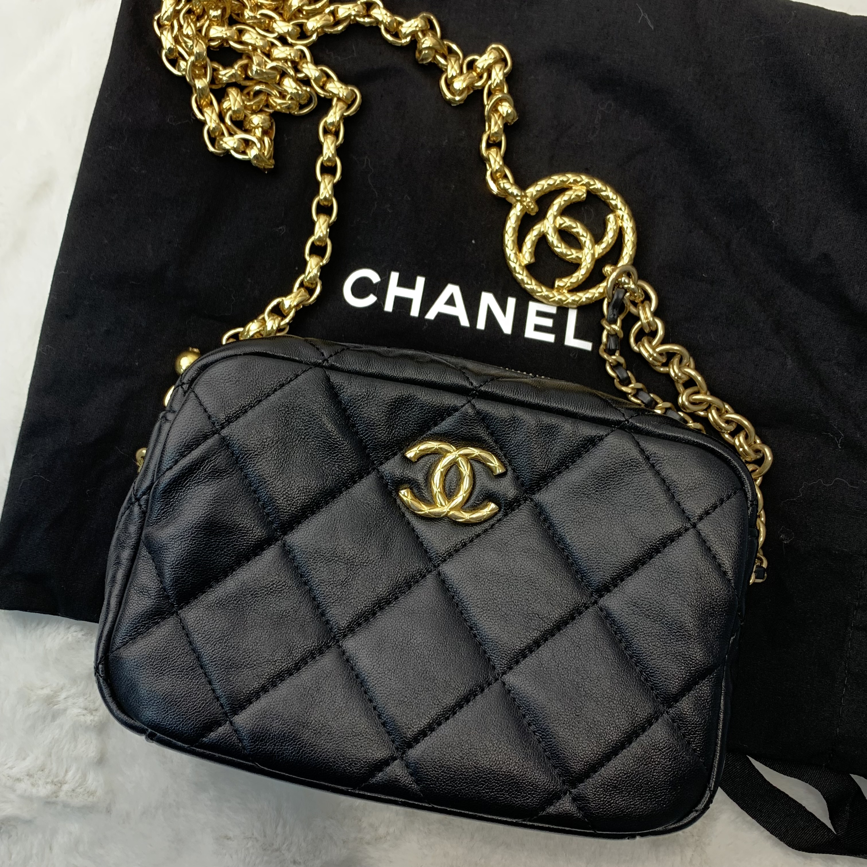 Chanel 相機包 22A  高級感菱格紋配金色logo珍珠斜孭鏈
