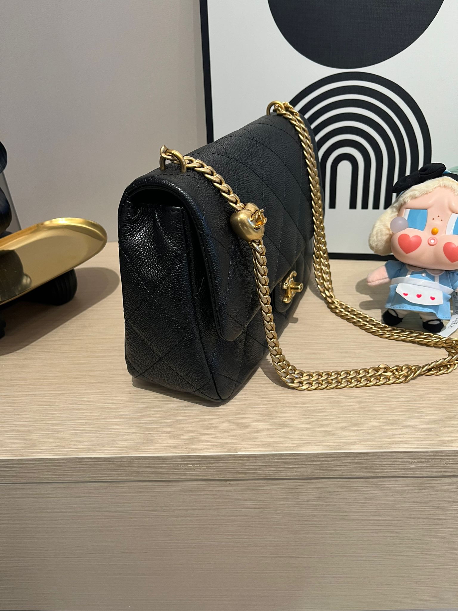 Chanel flap bag AS3921 黑色魚子醬牛皮金色心形調節扣 ,100%Authentic,98%new ✅專門店收據✅晶片✅塵袋✅box