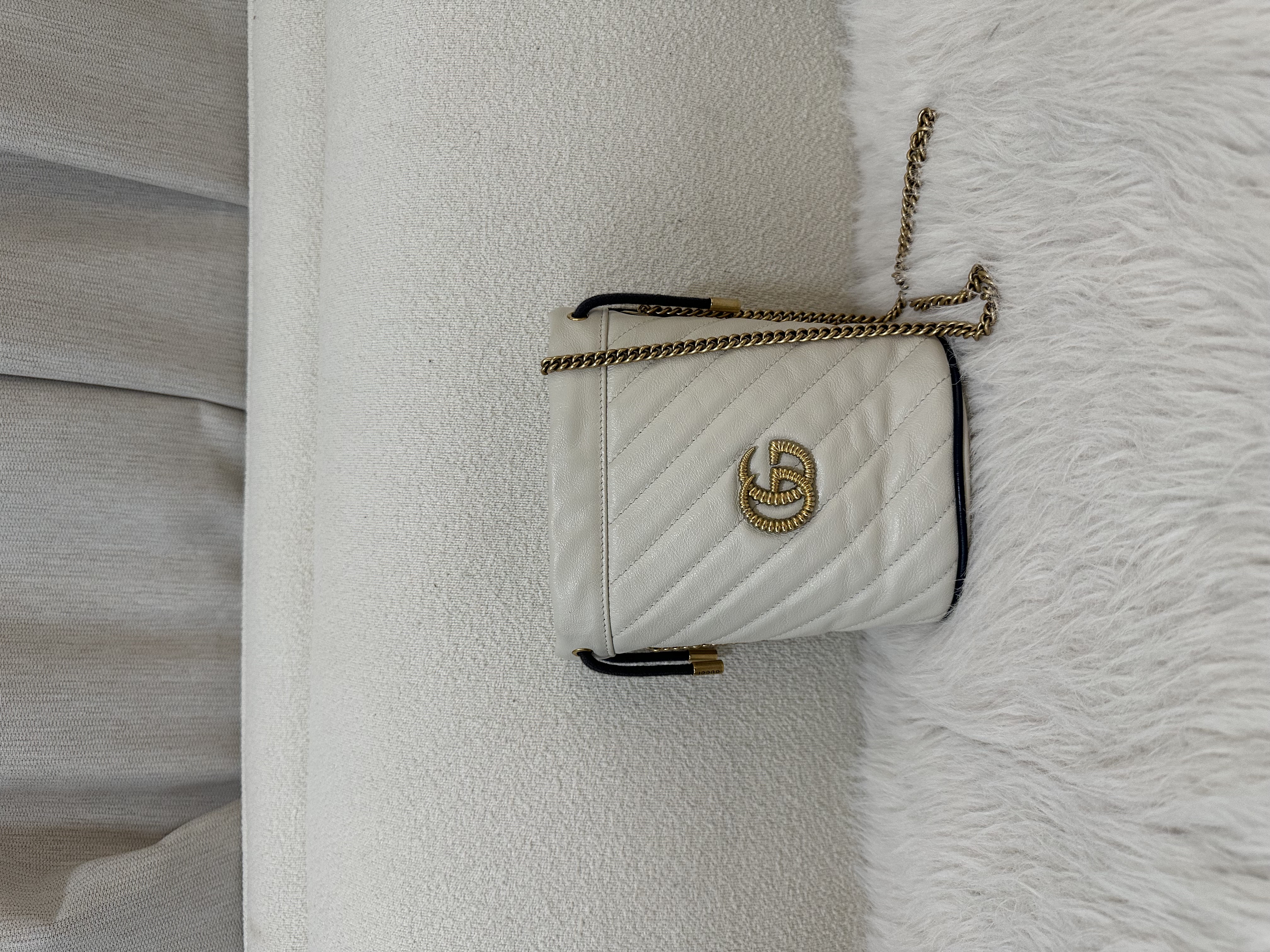 Pre-Owned GUCCI Bucket Bag / Product Code: 26022416