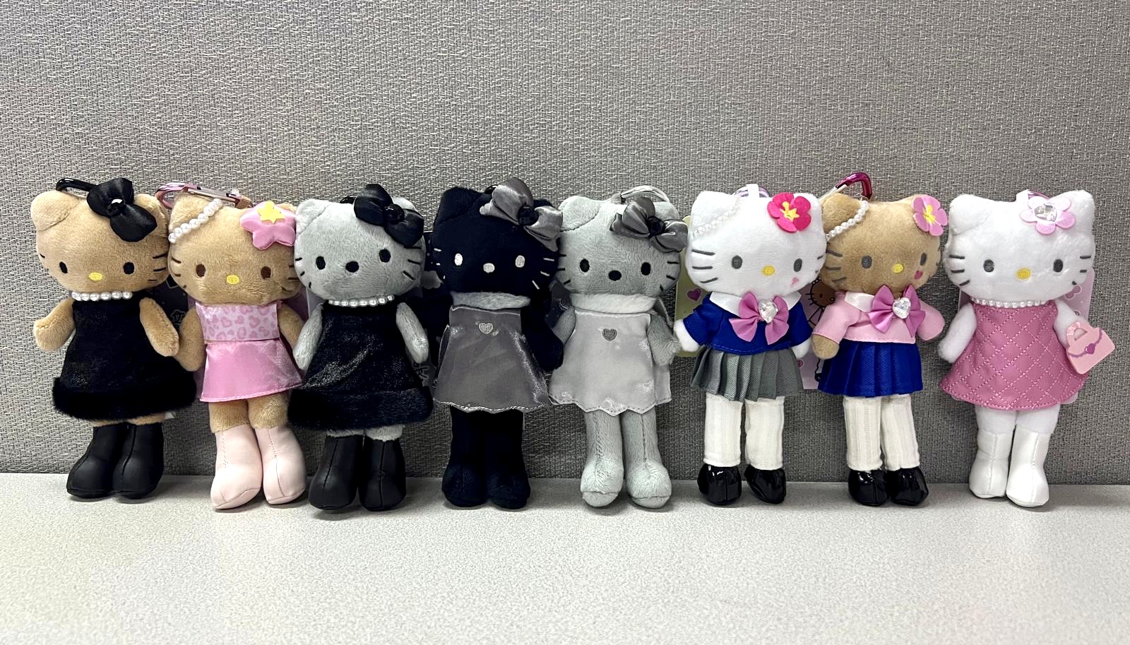 🎌日本直送🎌Hello Kitty 50週年90年代系列 長腿公仔掛飾 