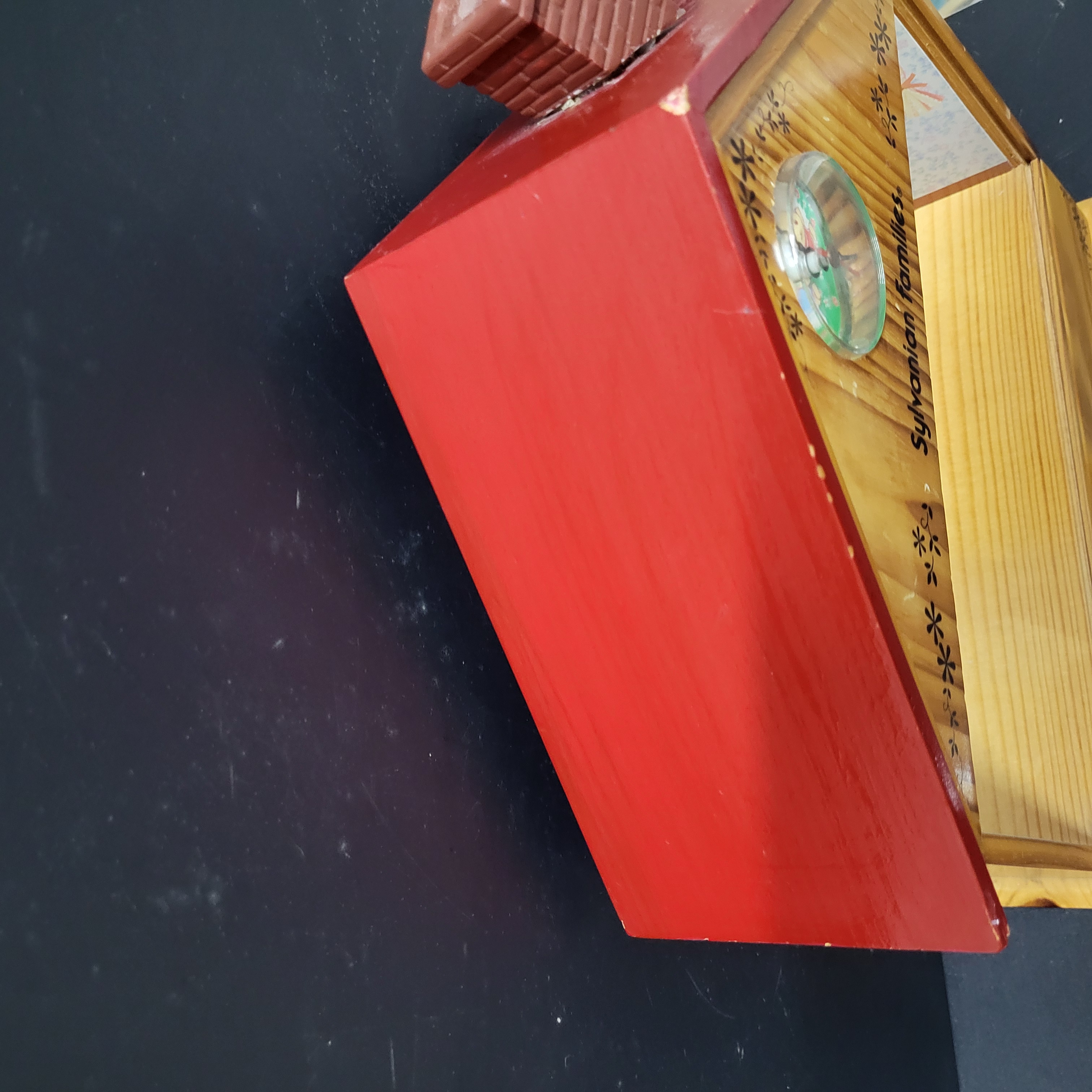 森林家族木制展示櫃