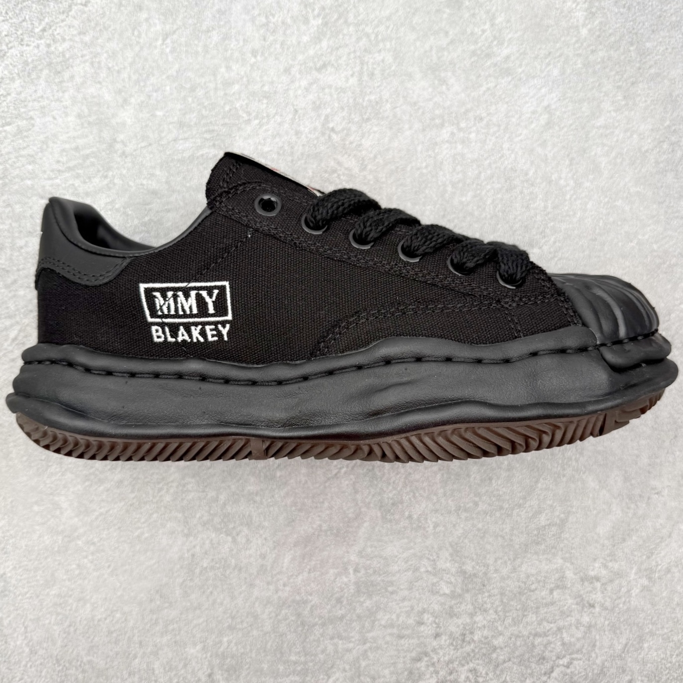 Maison Mihara Yasuhiro MMY "BLAKEY" OG Sole Low-top Sneaker