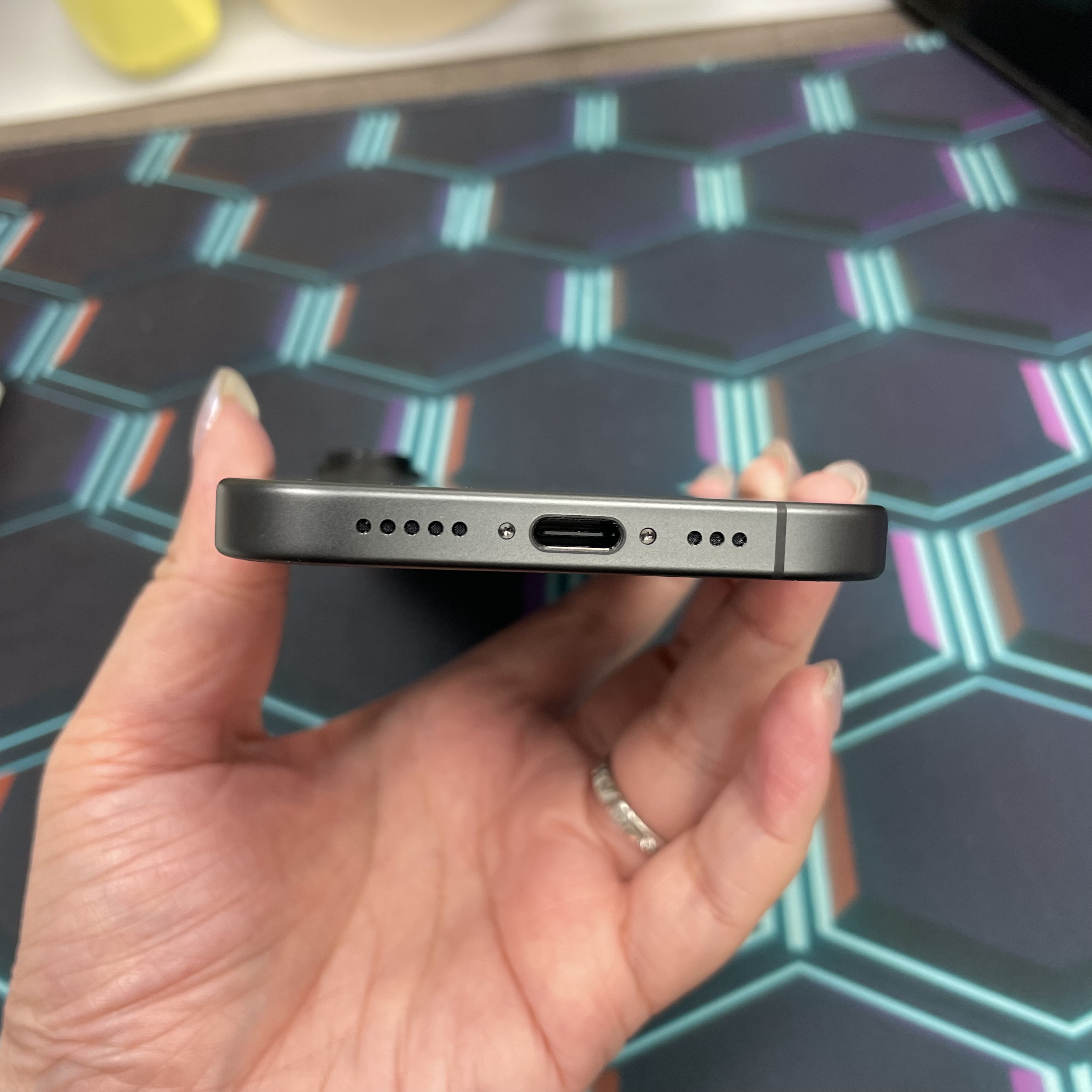 *7263 17 未使用品 256GB 電100 黑色