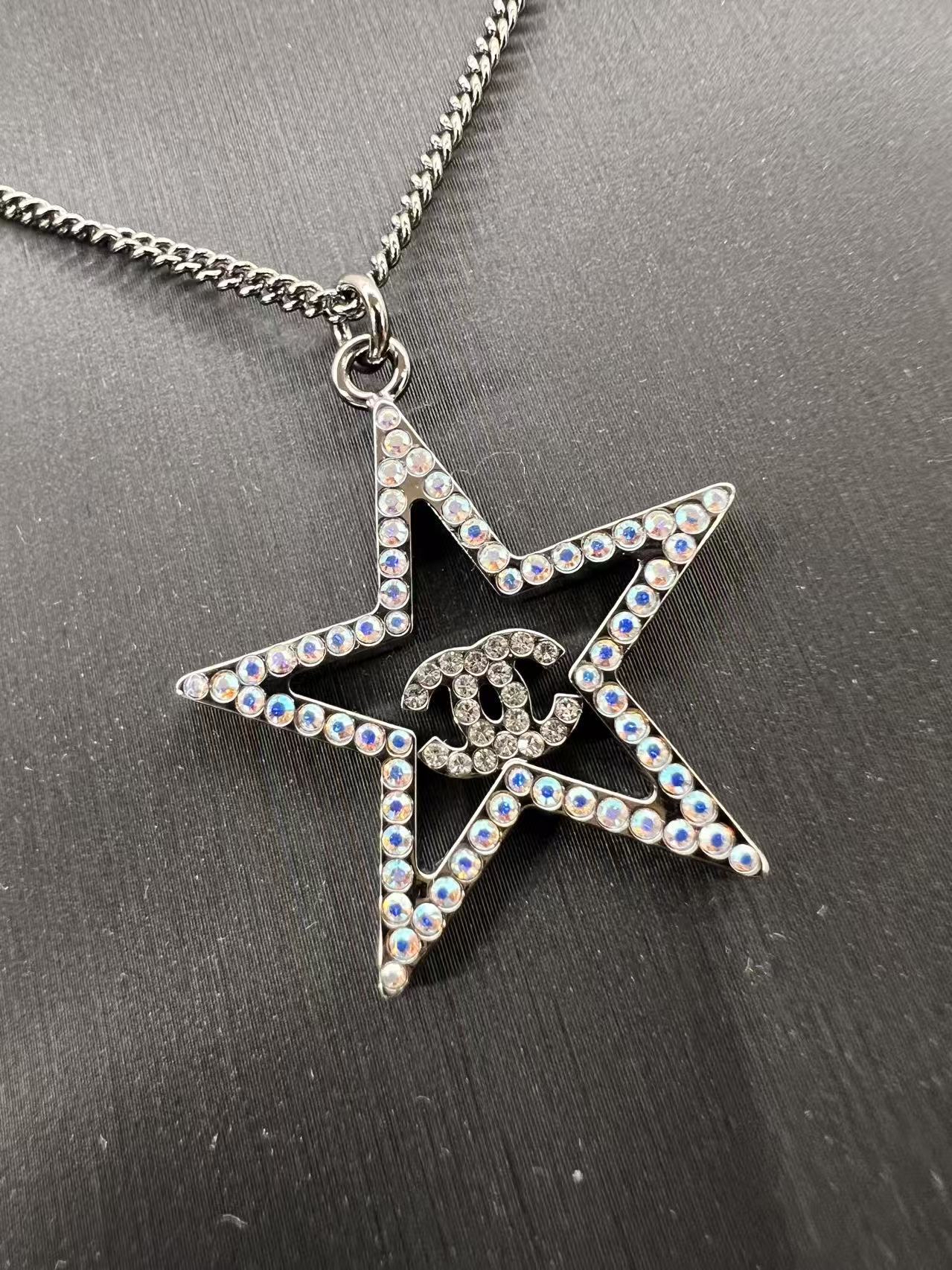 Chanel 星星項鍊
