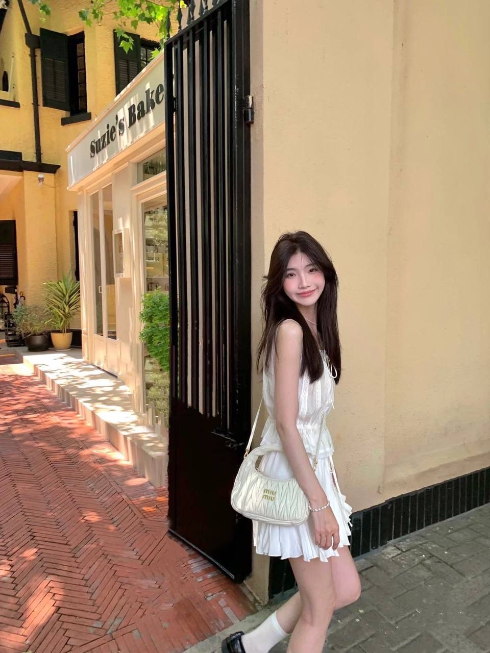 Miu Miu Quilted Leather Handbag: Chic and Versatile Designer Bag