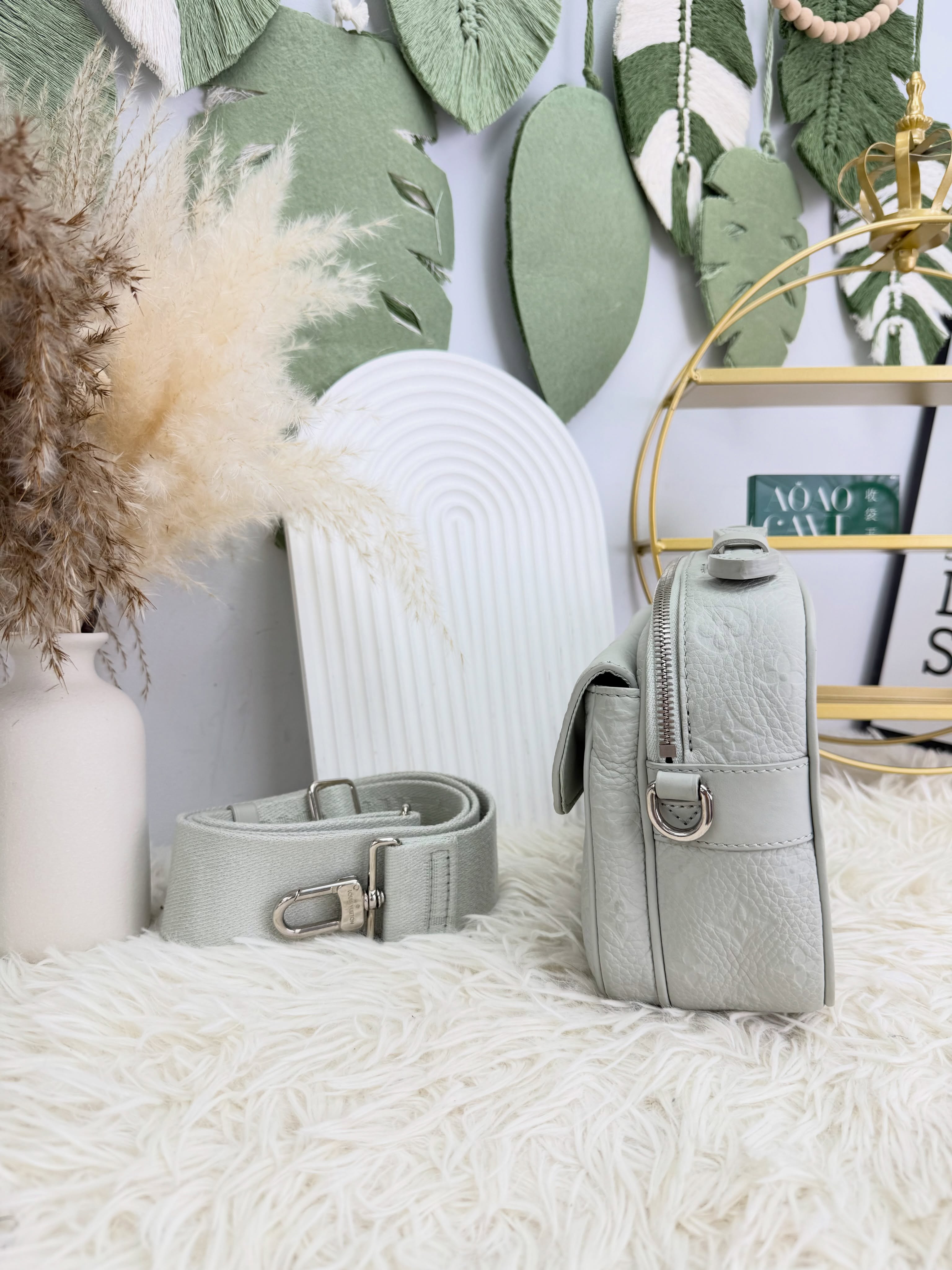 Lv👜 PRE OWNED 🛍️S-lock 相機包 薄荷綠 💚 