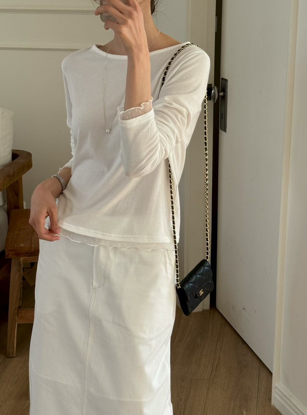 Soft cotton tee w/ details