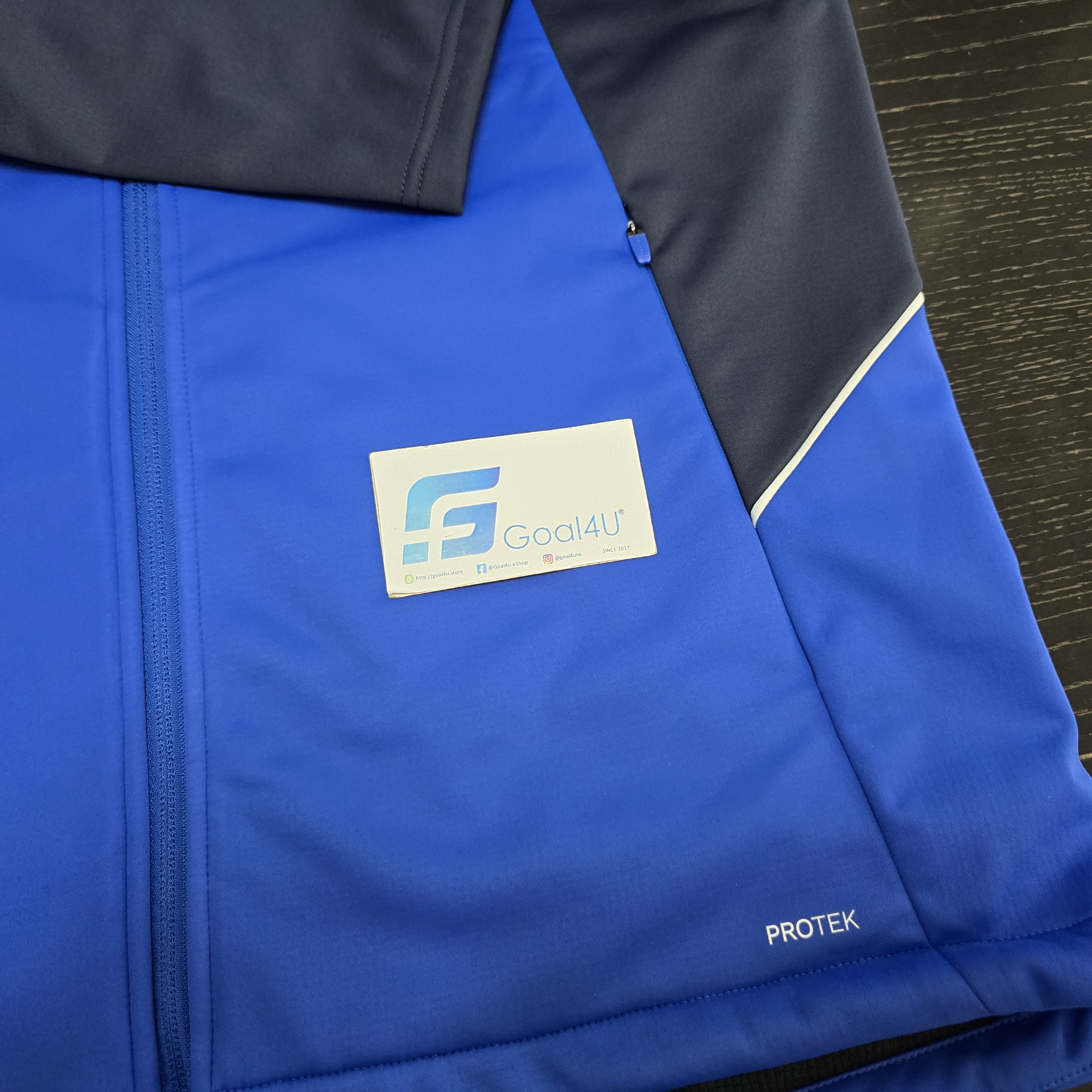 🔵🔴Castore F1 Red Bull Racing 紅牛車隊 2026 Team SoftShell 外套 TU14185