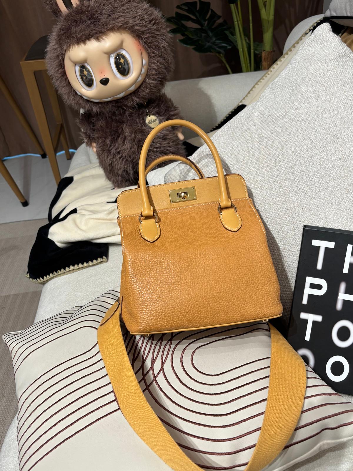 Hermes Toolbox 20 Stamp Y 芝麻色金扣 100%Authentic, 95%New ✅Dust bag ✅Box