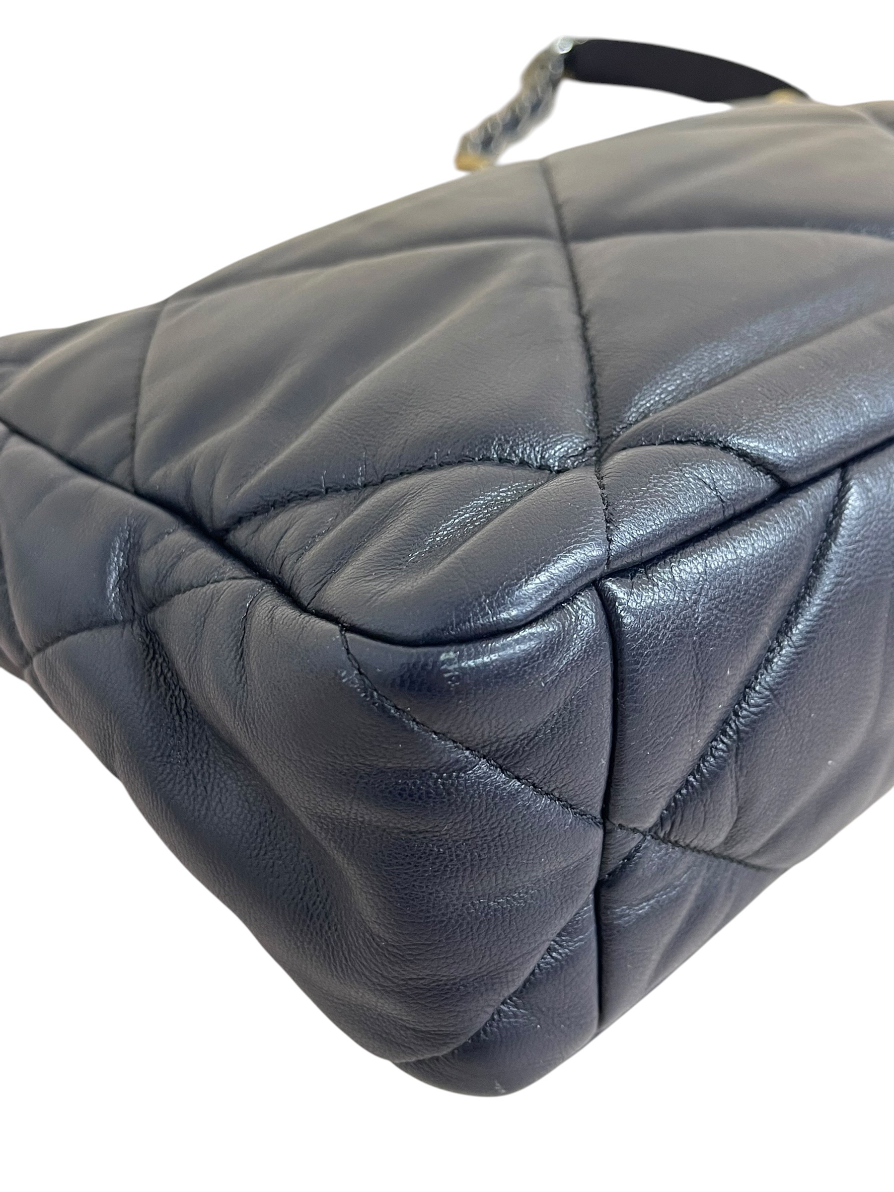 Pre-owned Chanel 19 Bag / Product Code: 062907
