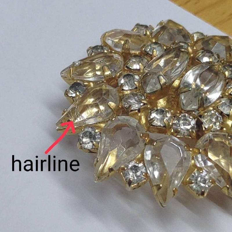 Vintage C.a. 1950s Elegant Domed Clear Glass Crystal Golden Statement Brooch (MT1384)