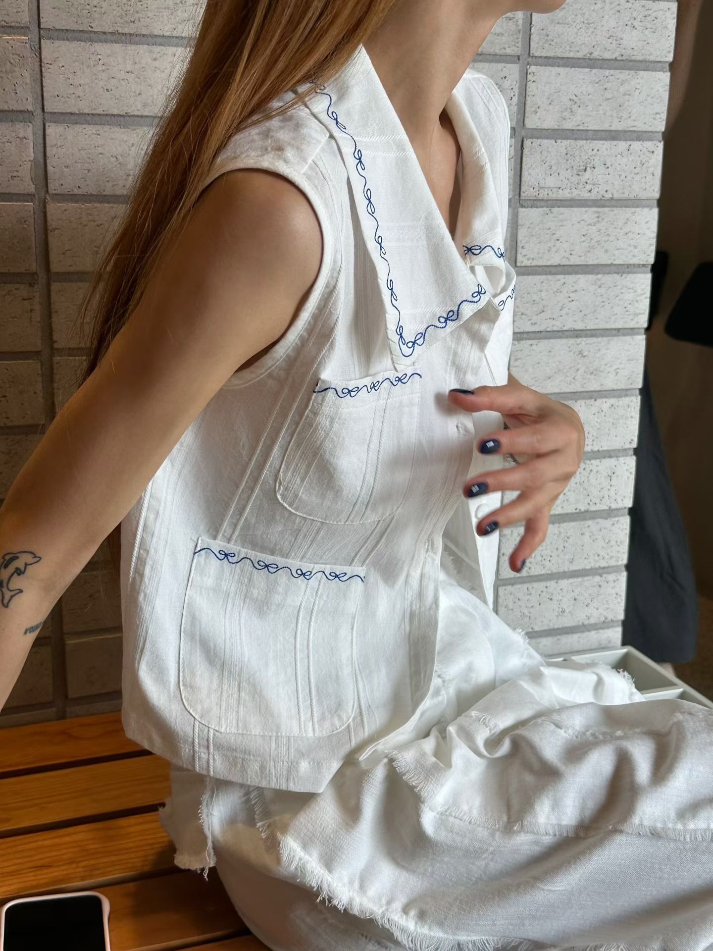 Embroidery vest jacket