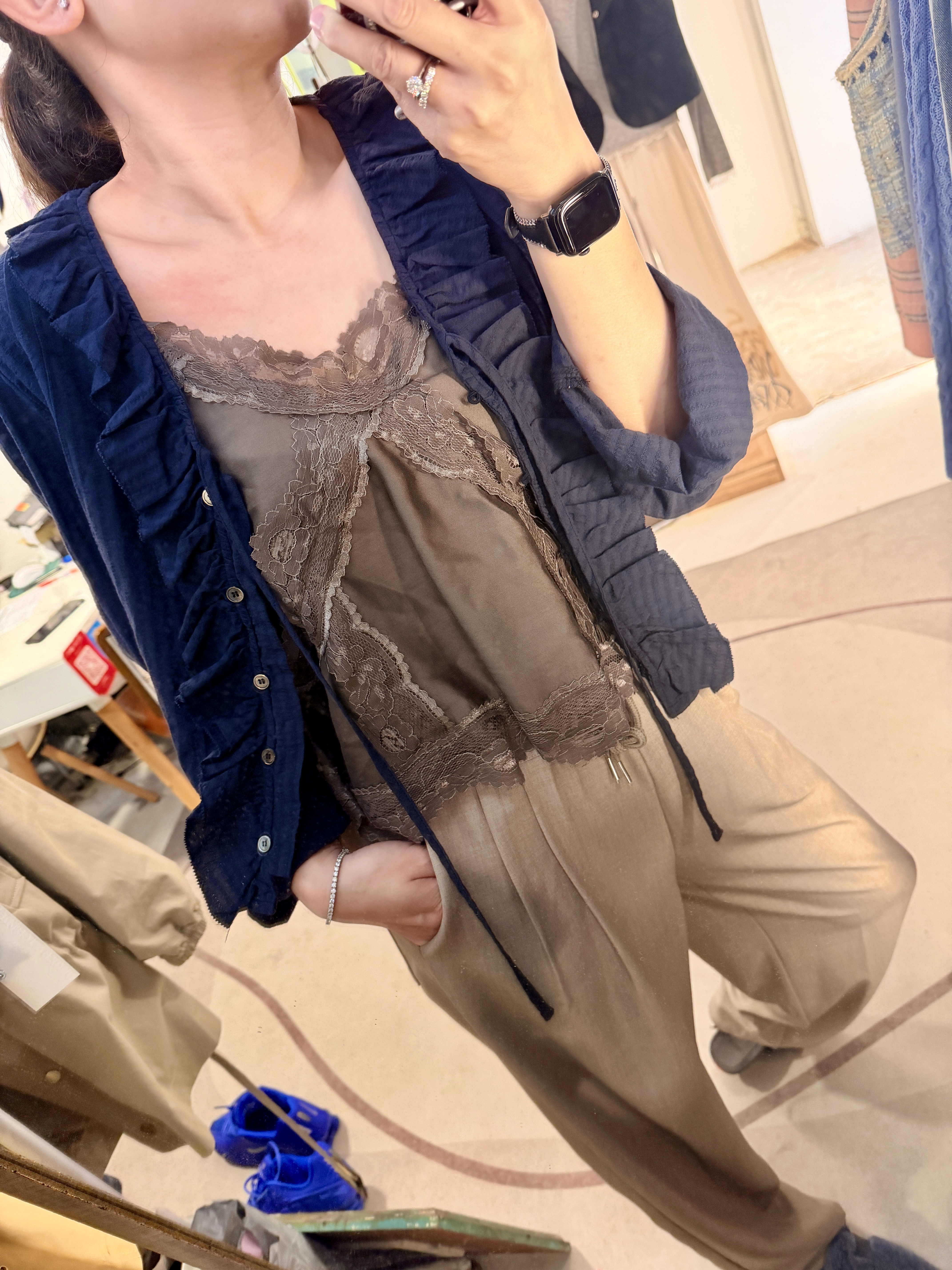 Linen vest w/ lace details