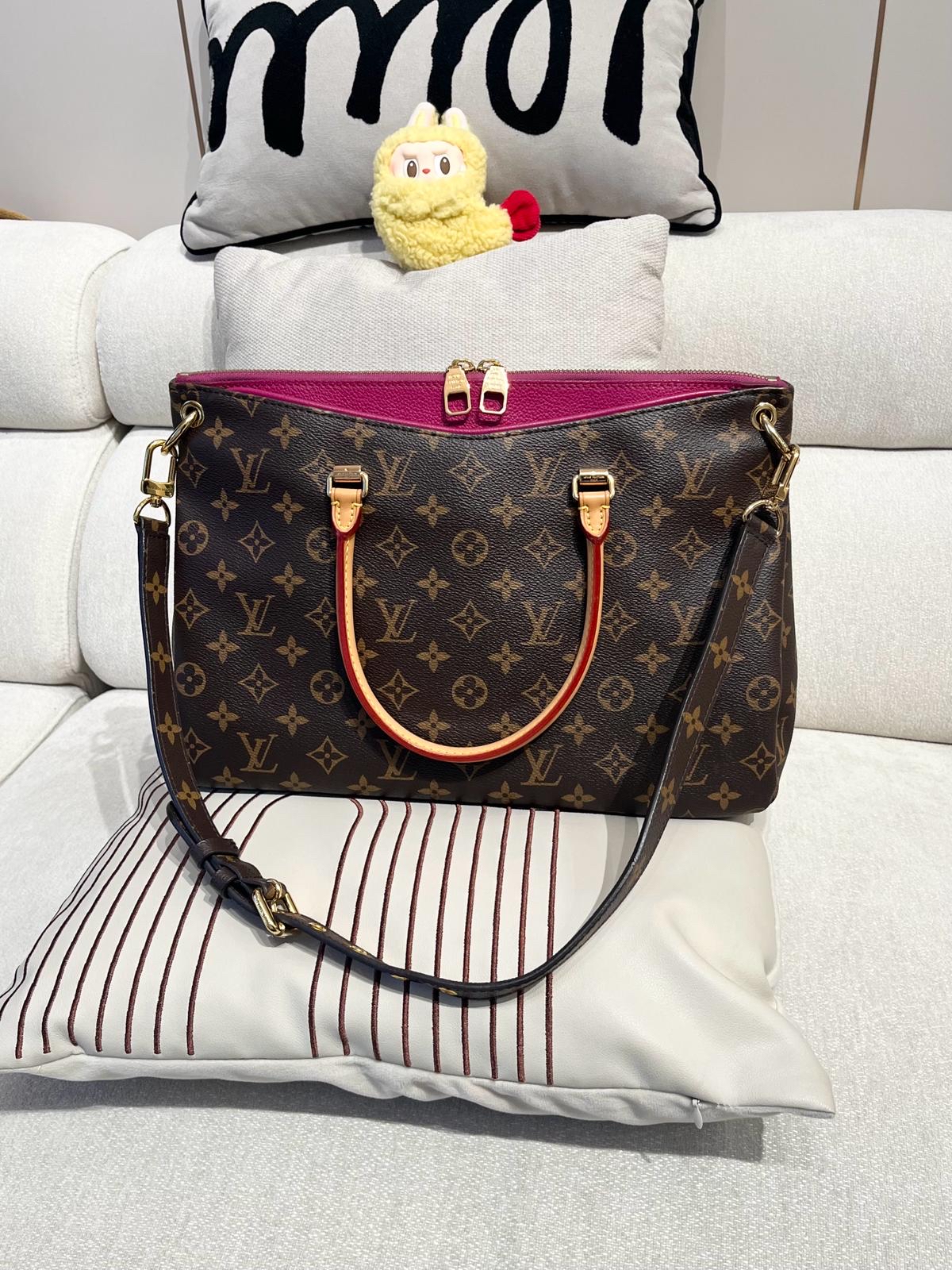 LV Pallas MM Monogram 100%Authentic, 98%New ✅Strap ✅Dust bag