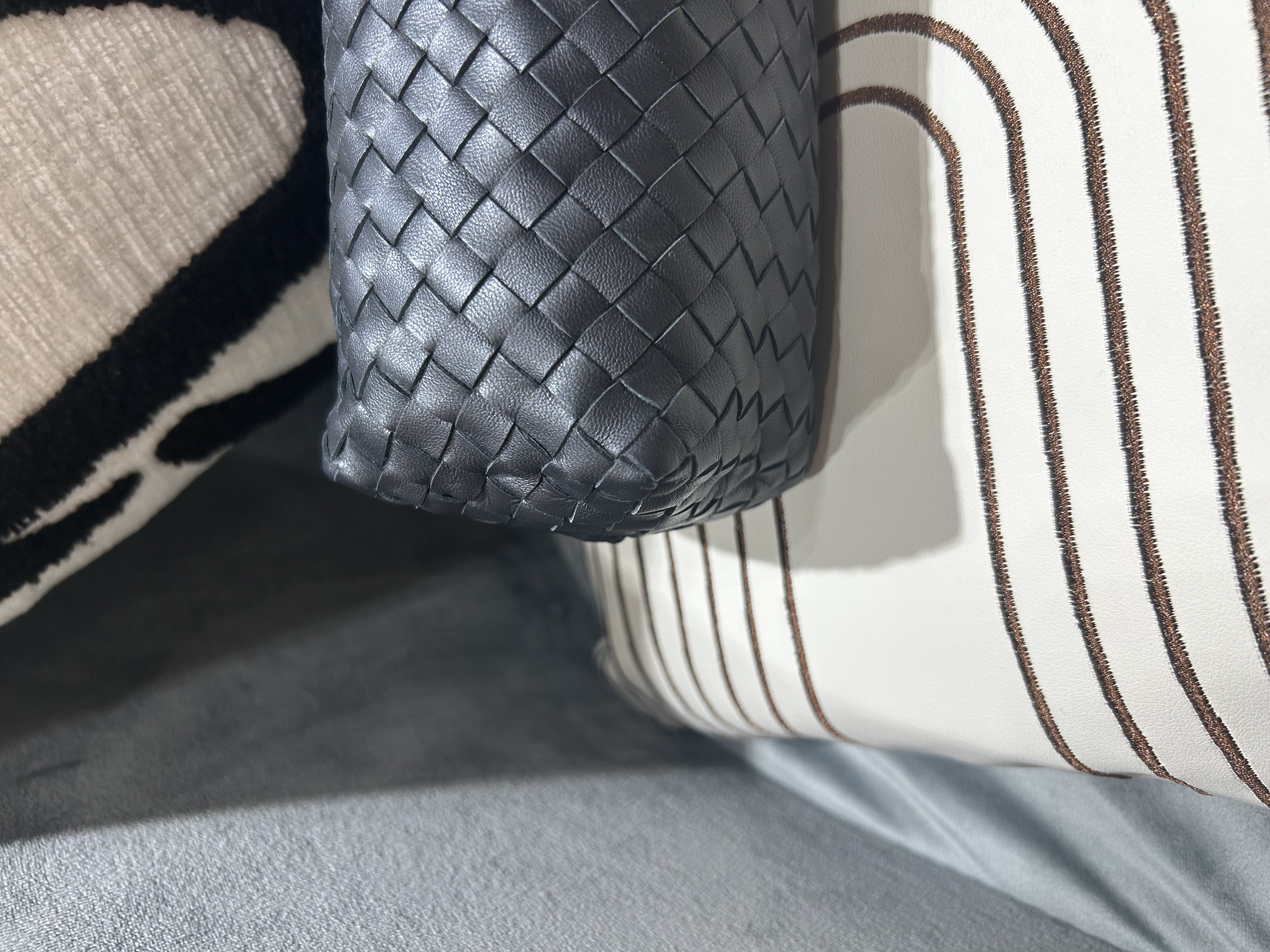 Bottega Veneta BV Clutch Black 100%Authentic, 99%New ✅Dust bag