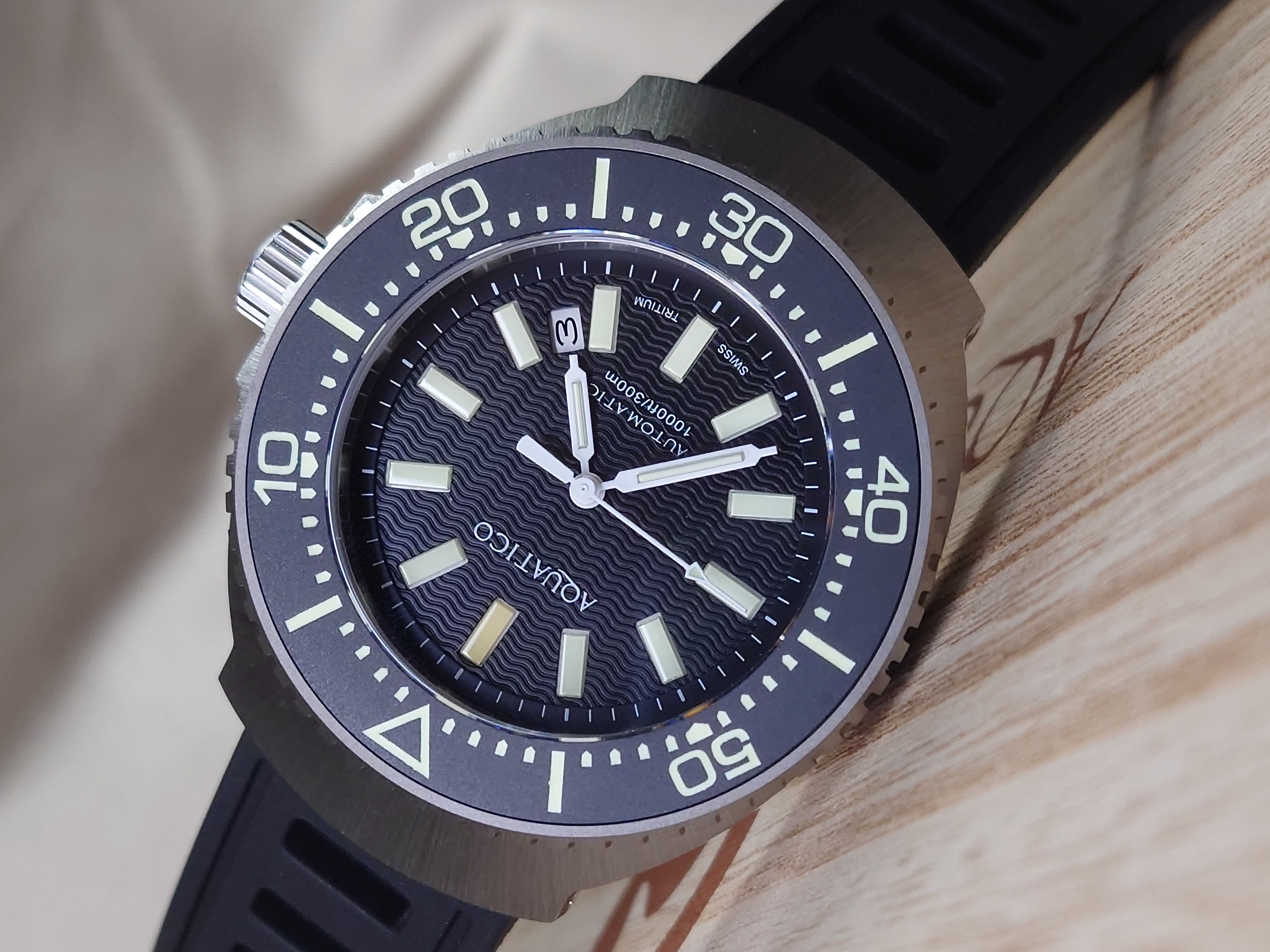 Aquatico T100 Super Marine Titanium Tritium 5 級鈦合金超級夜光機械錶