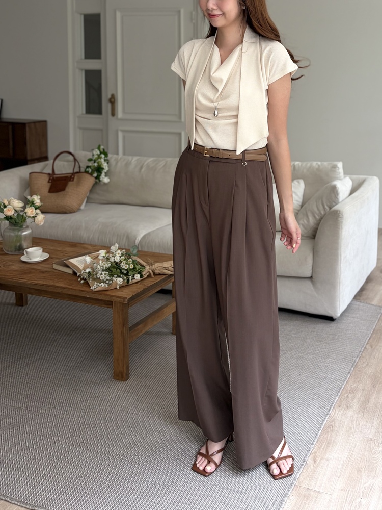 The Daily Tie Detail Top (Cream)