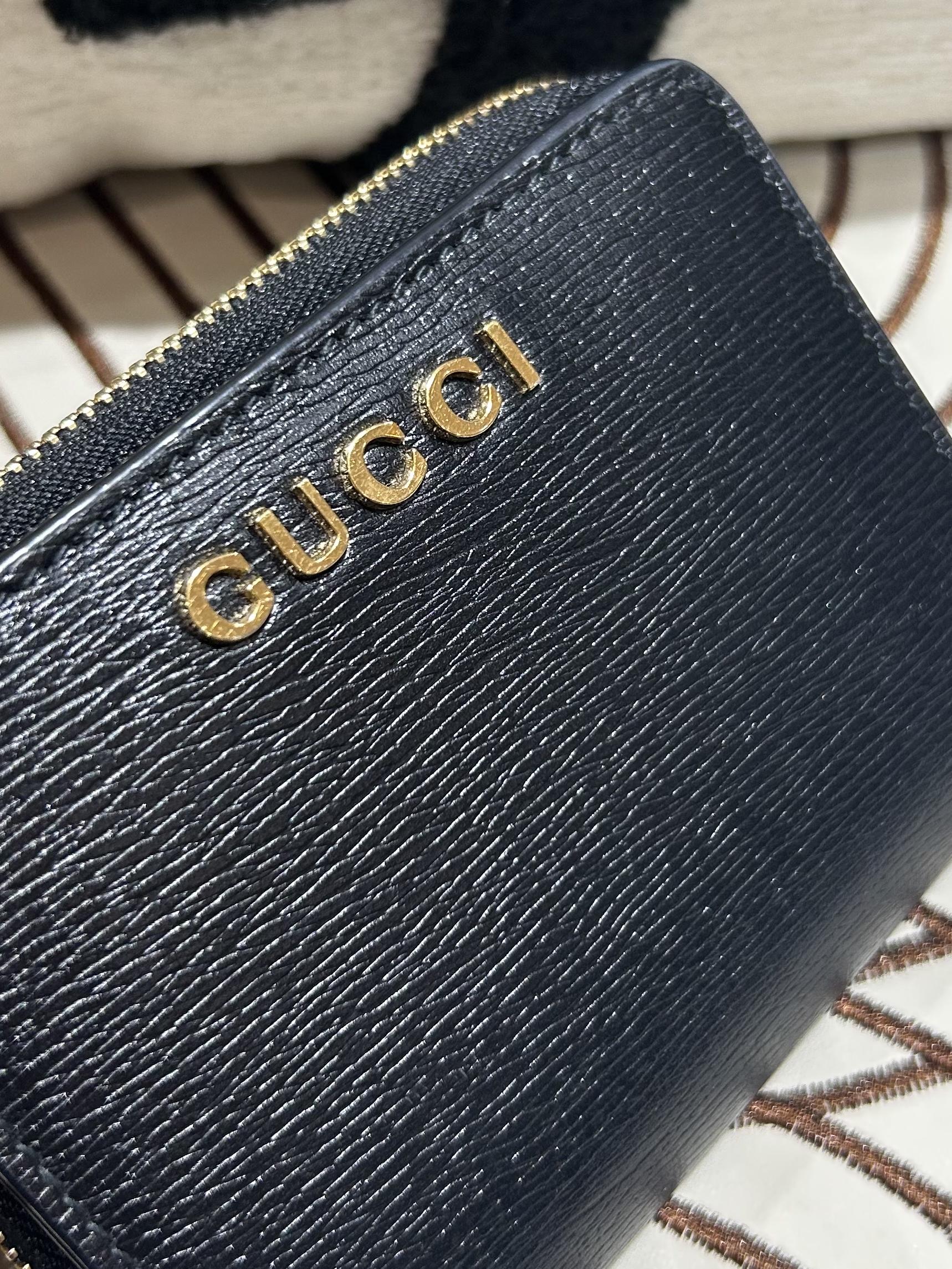 Gucci Short Wallet 黑色金扣牛皮 100%Authentic, 99%New