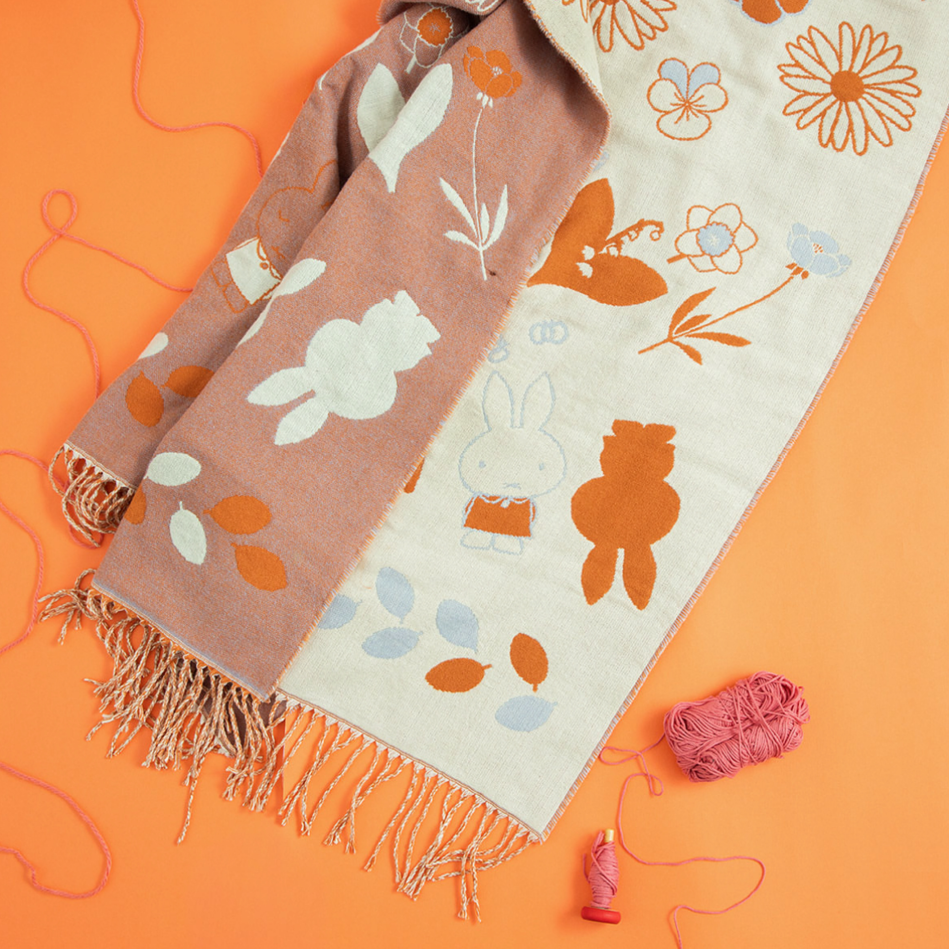 Flower Miffy 雙面披肩