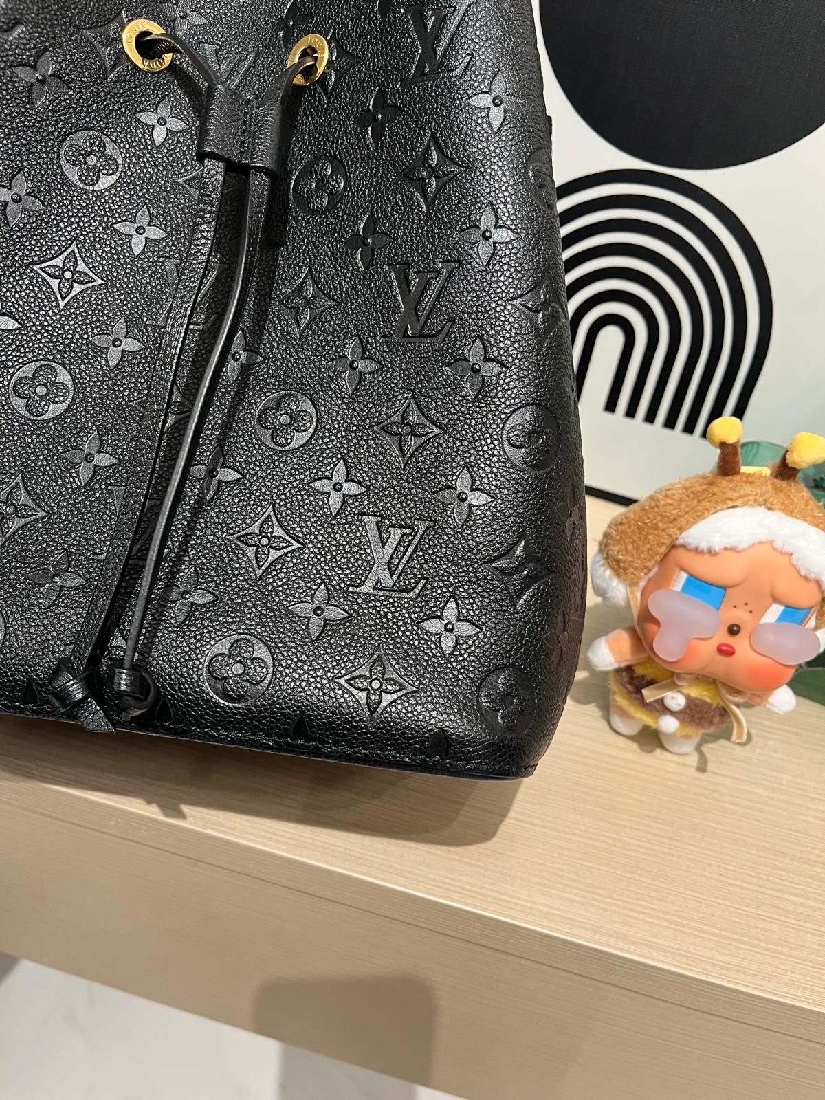 Lv Neonoe MM M45256 Monogram Empreinte Leather 100%Authentic,98%new✅dust bag✅Box