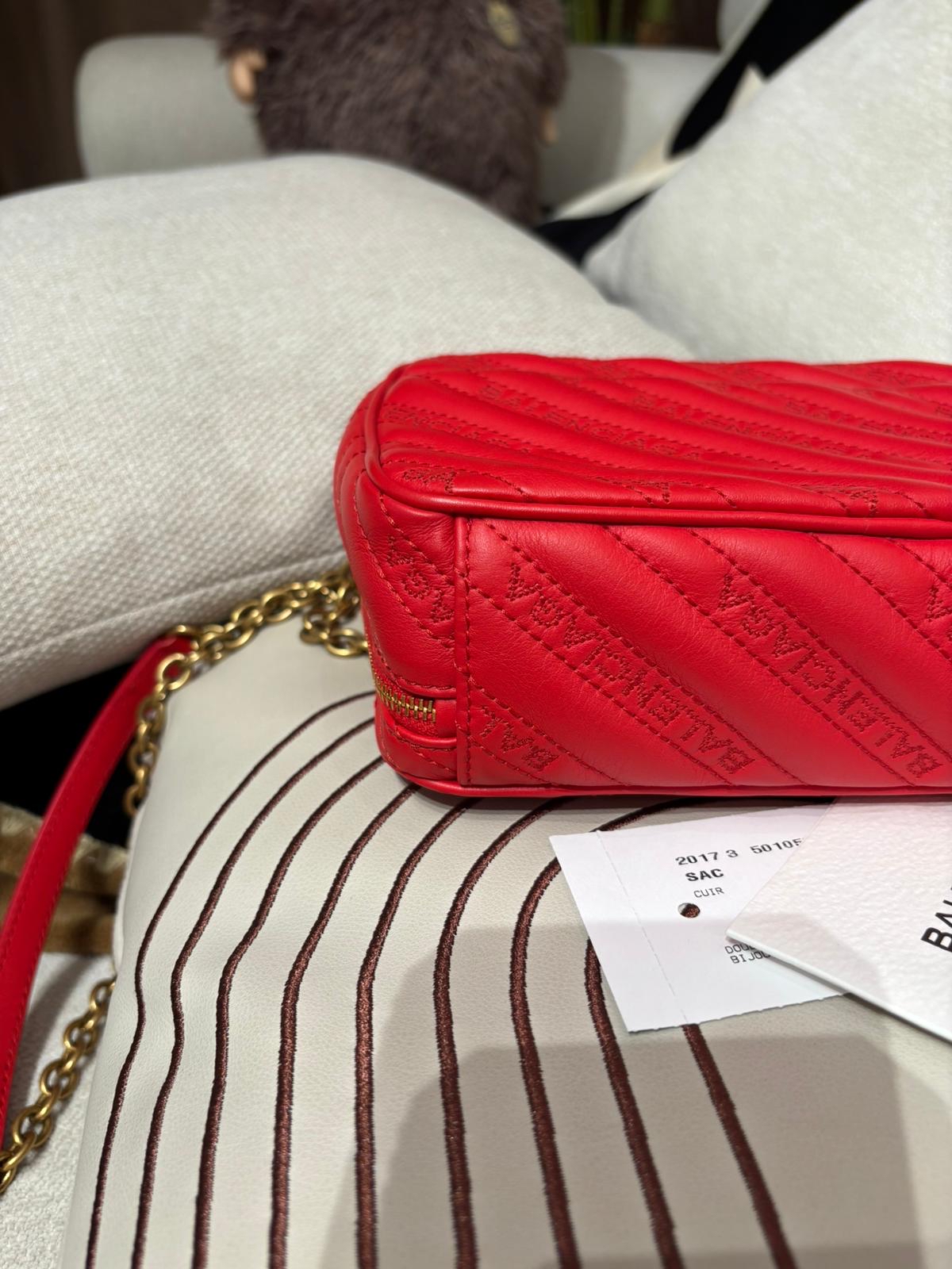 Balenciaga Chain Shoulder Bag小牛皮 camera bag 502026 100%Authentic, 98%New ✅Dust bag