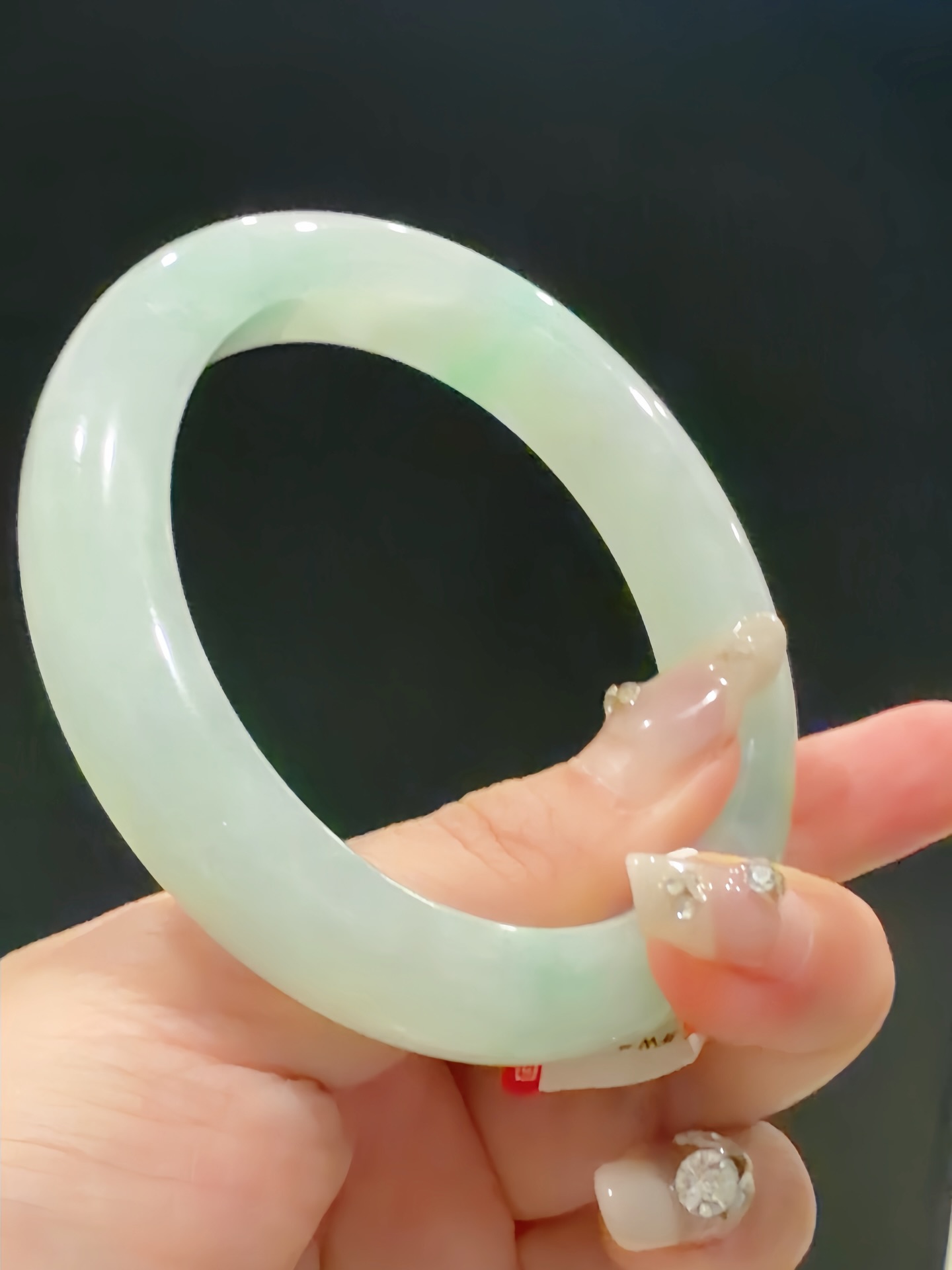 🇲🇾翡翠金丝绿种水镯 (正圈)📏圈口57.6mm  宽度11.6mm  厚度9.3mm💯天然缅甸翡翠A货🪪附证书及鉴赏期🌏全球配送💰Rm3980.00#马来西亚翡翠 #怡保 #吉隆坡 #新山 #新加坡