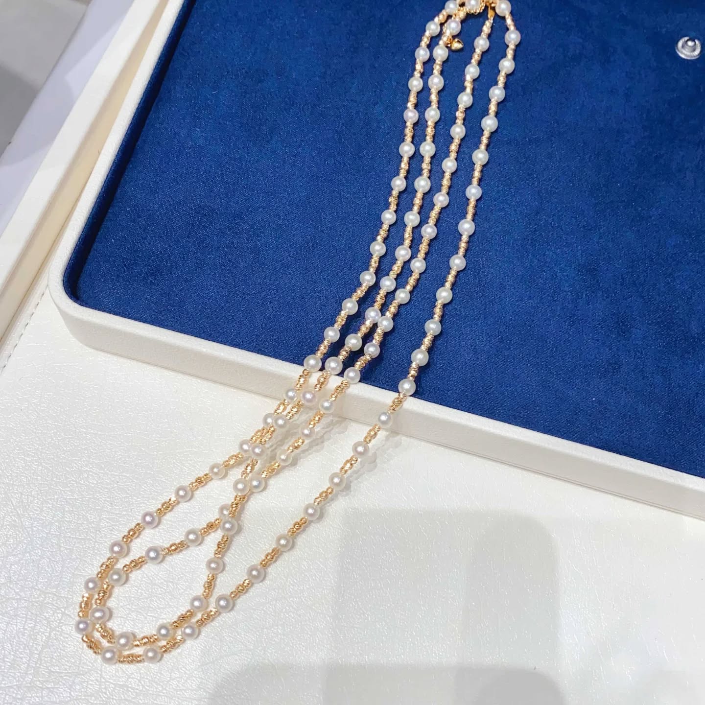 4-5mm正圓無瑕淡水 搭配純銀小隔珠 總長90cm  萬能鏈