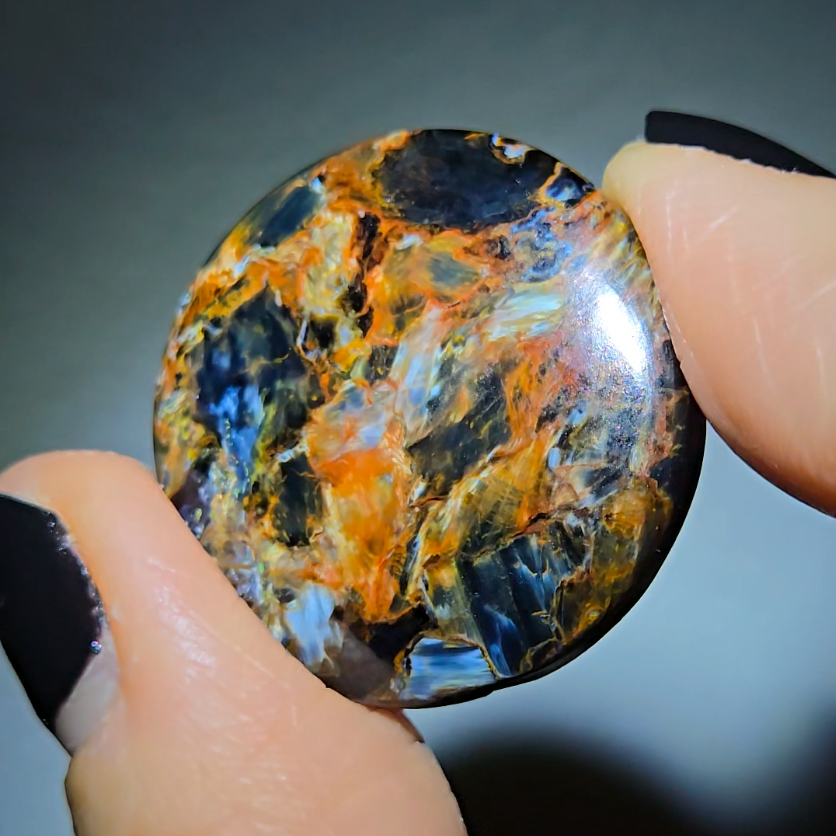 Blue and gold pietersite cabochon from Namibia - PT33