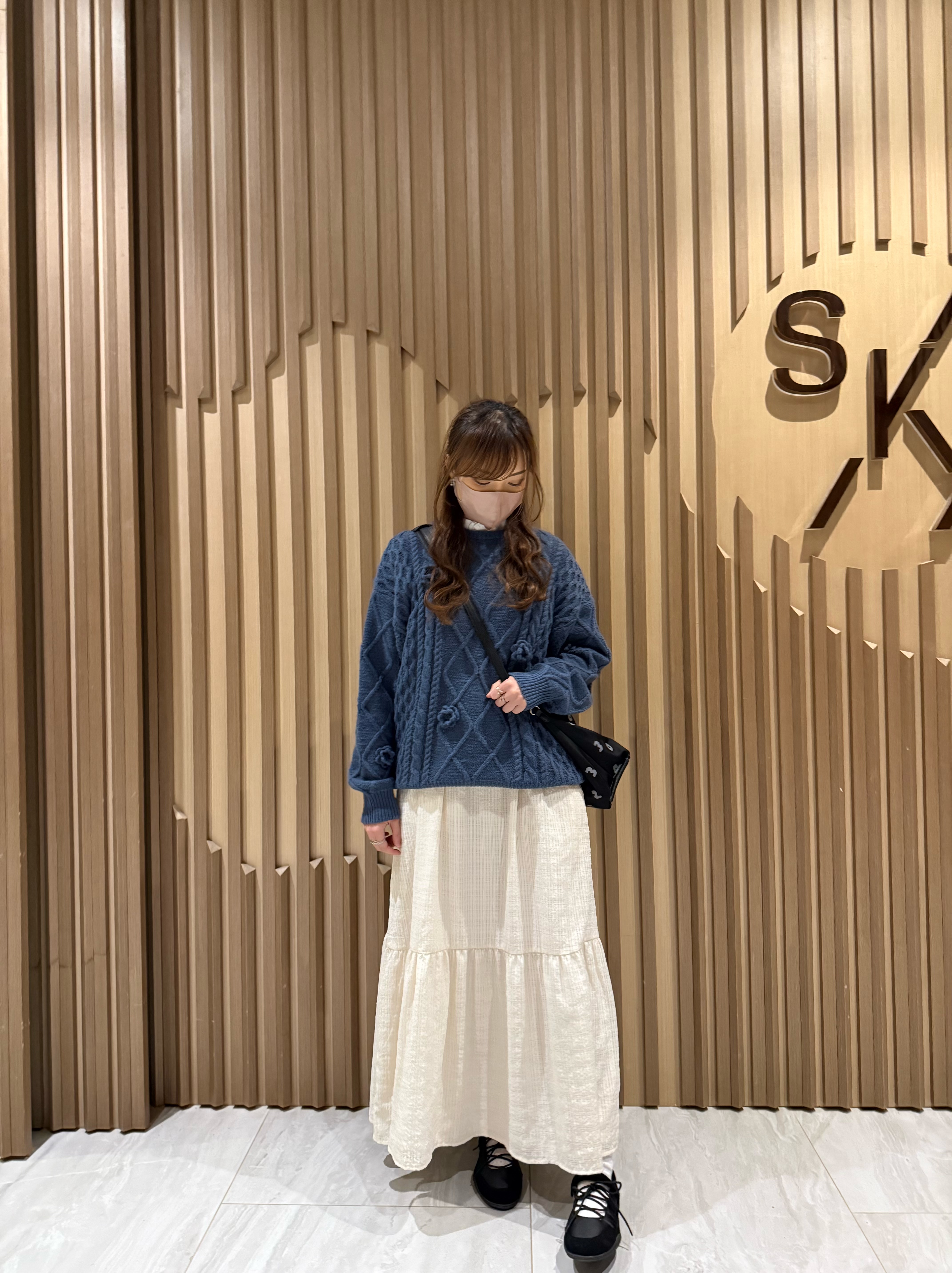 立體刺繡花冷衫（藍色）