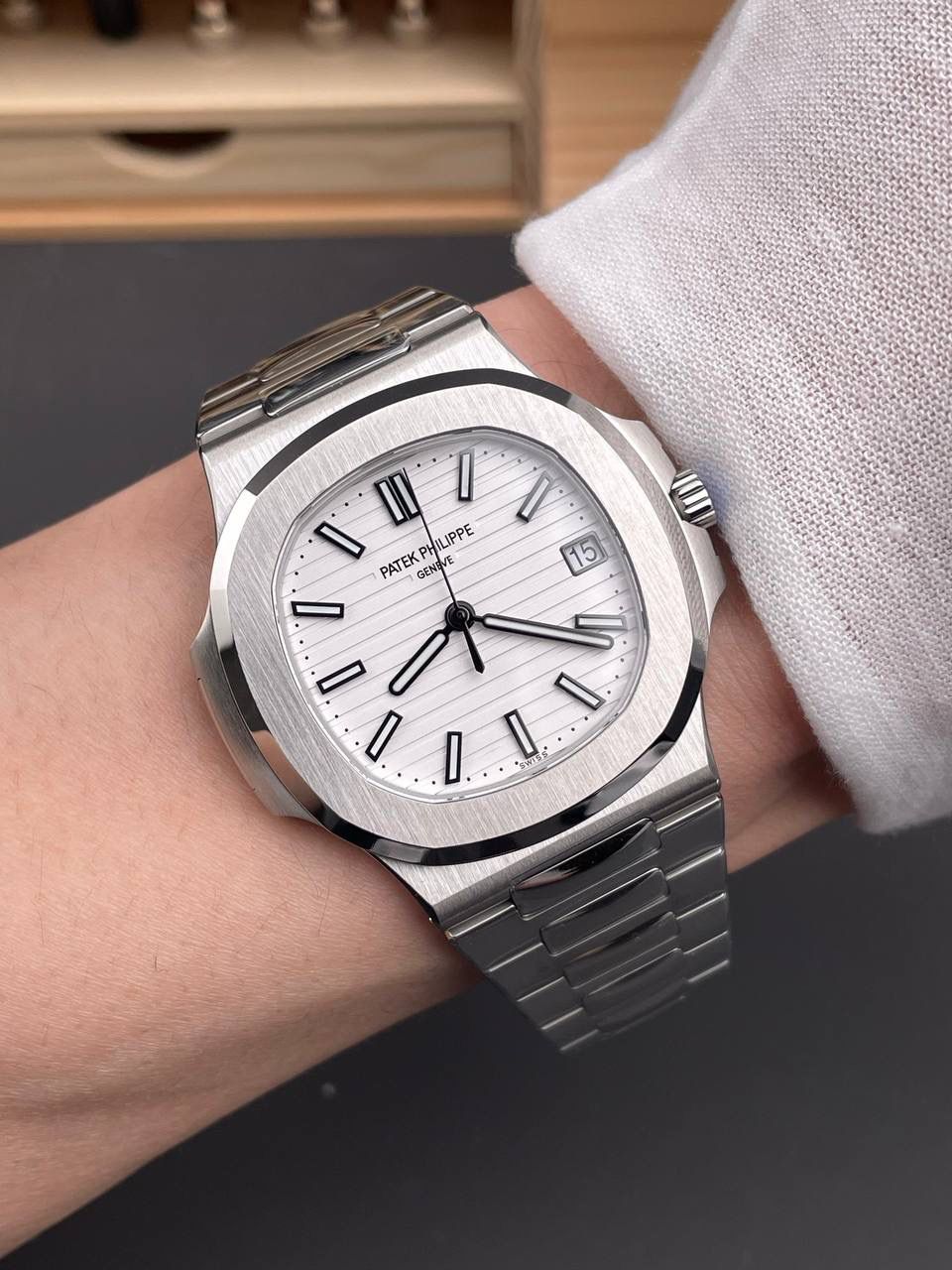 鹦鹉螺5711 雪山白/40mm/324机😍💯🤍