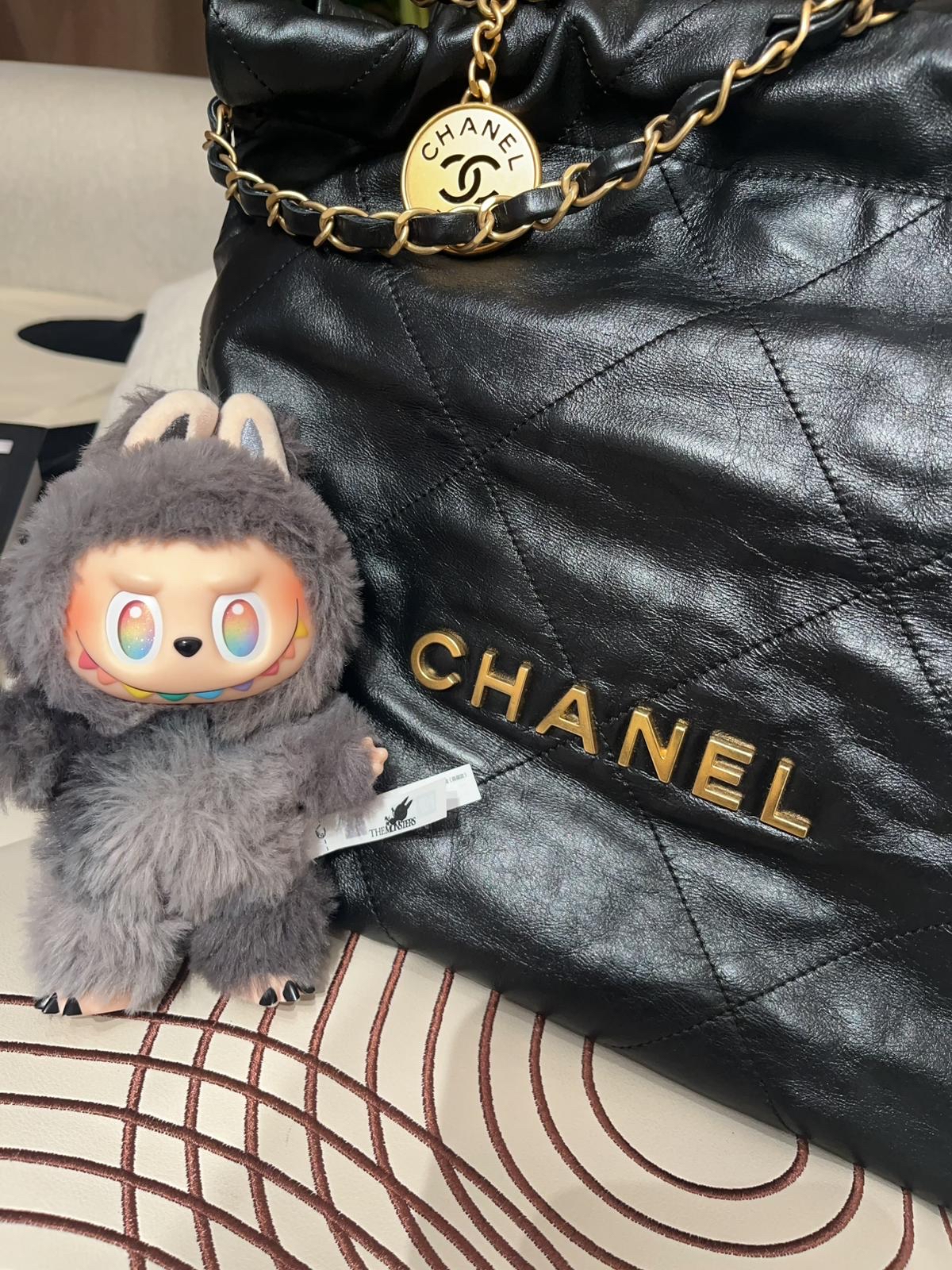 Chanel 22 Small AS1160 黑色牛皮，金鏈100%Uthentic, 98%New ✅晶片✅Dust bag✅Pouch