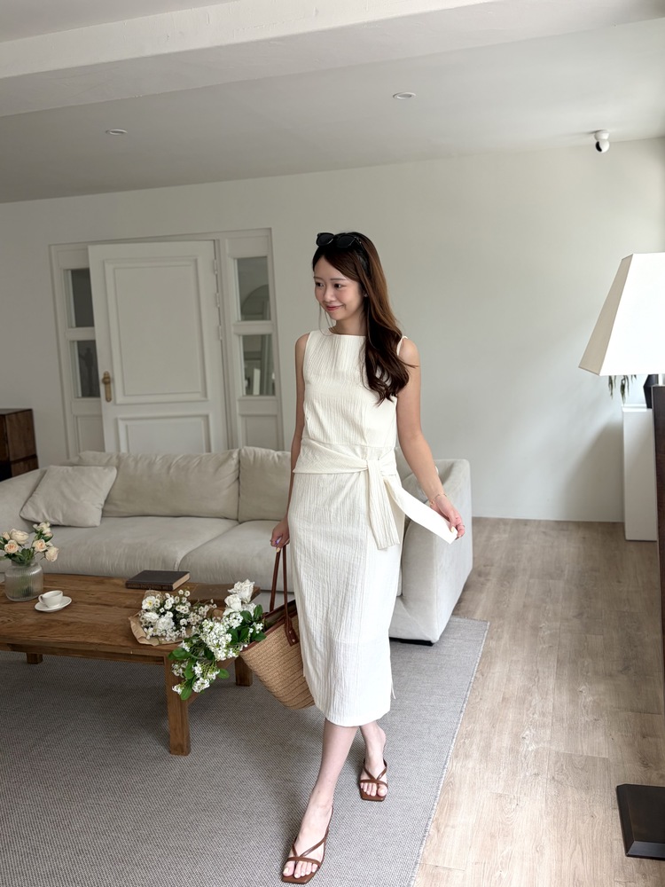 Pastelly Gathered Waist Dress (Ivory)