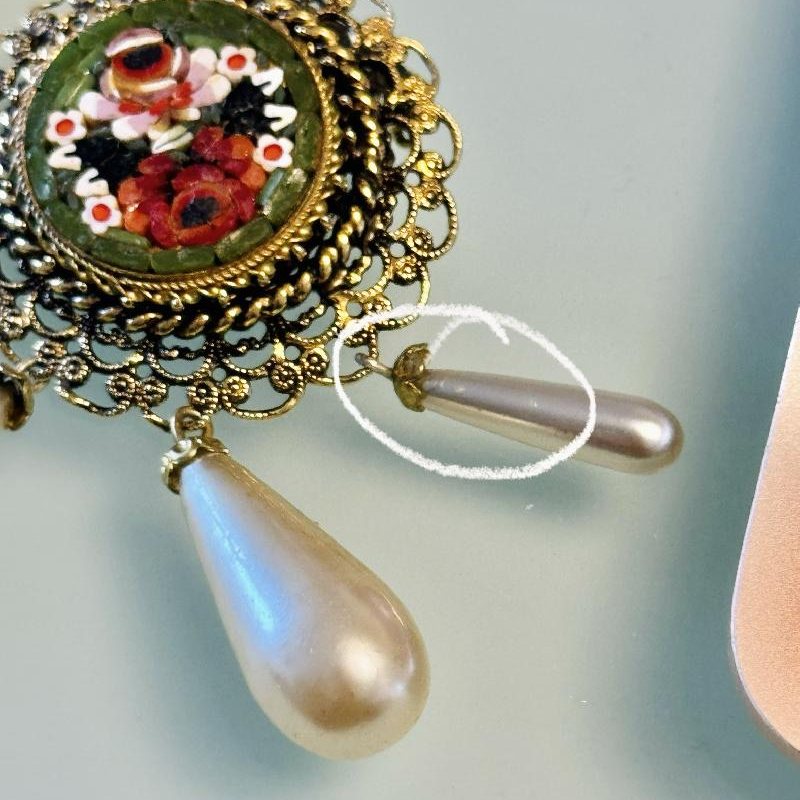C.a. 1960s Italian Mosaic Dangling Glass Pearl Brooch (B031)