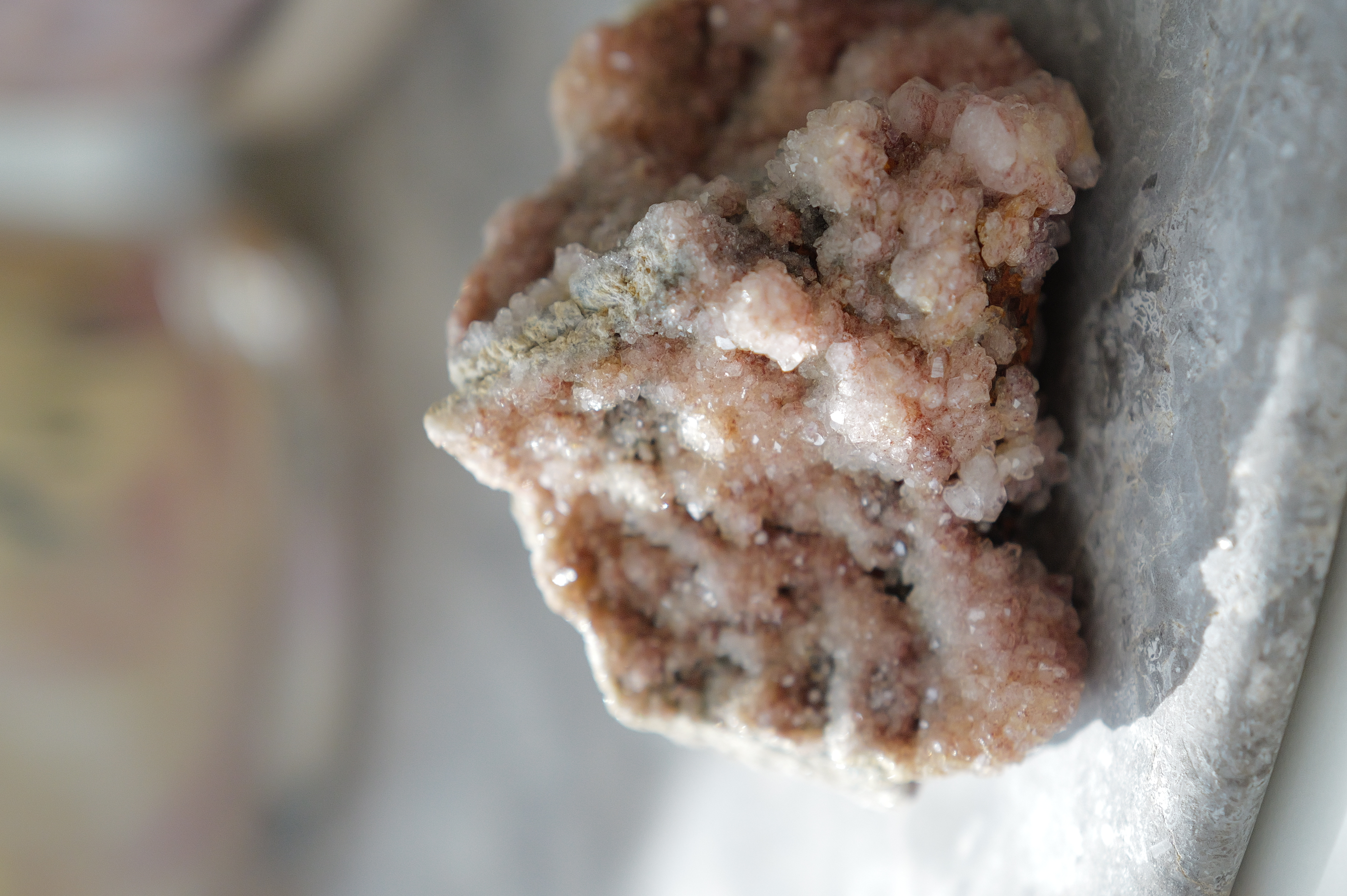   ༒7.5cm Pink Amethyst Geode༒ PA.7086H3m-RA22*33T>