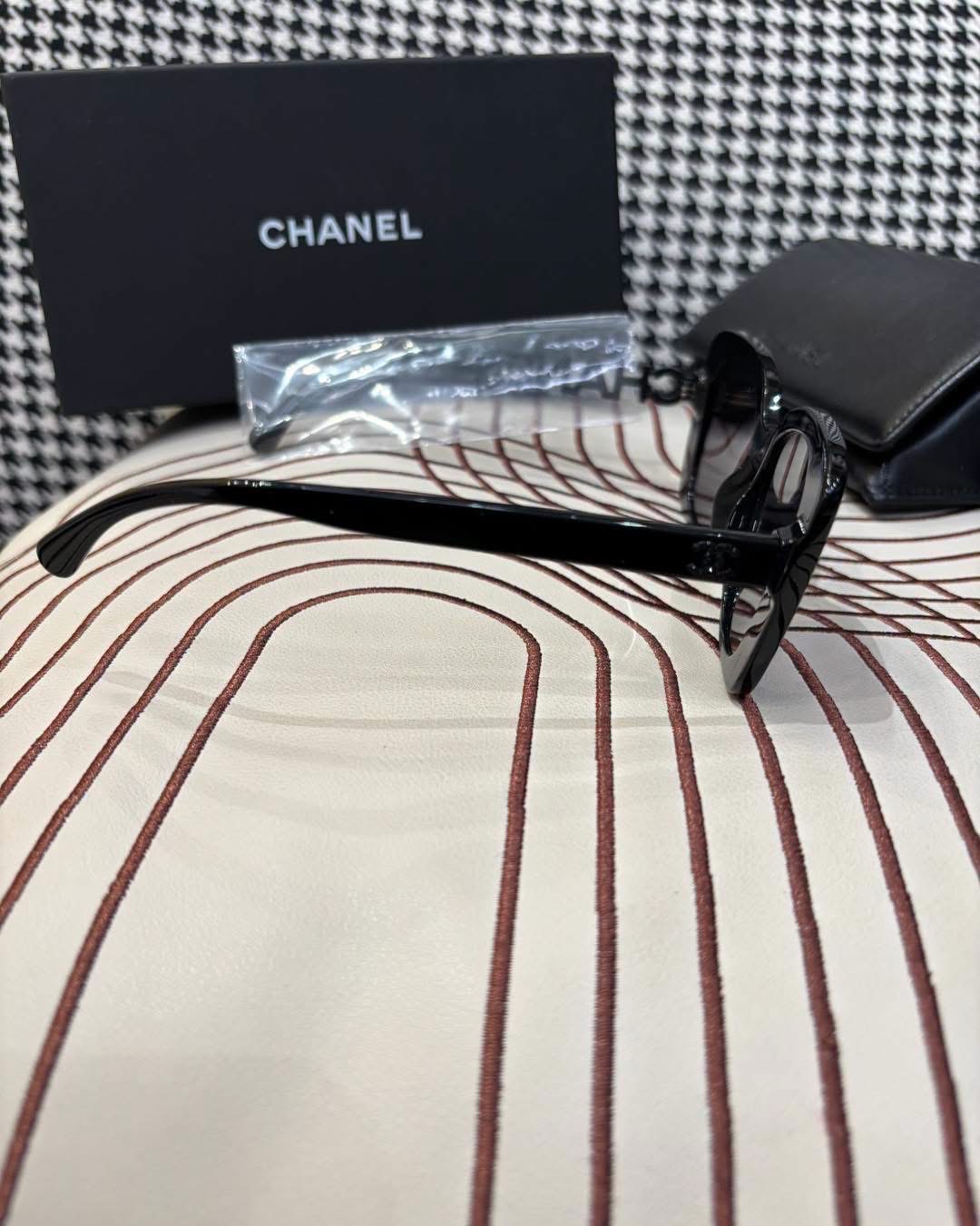 CHANEL Sunglasses 5422-B太陽眼鏡 100%Authentic,98%new  ✅眼鏡盒✅外盒