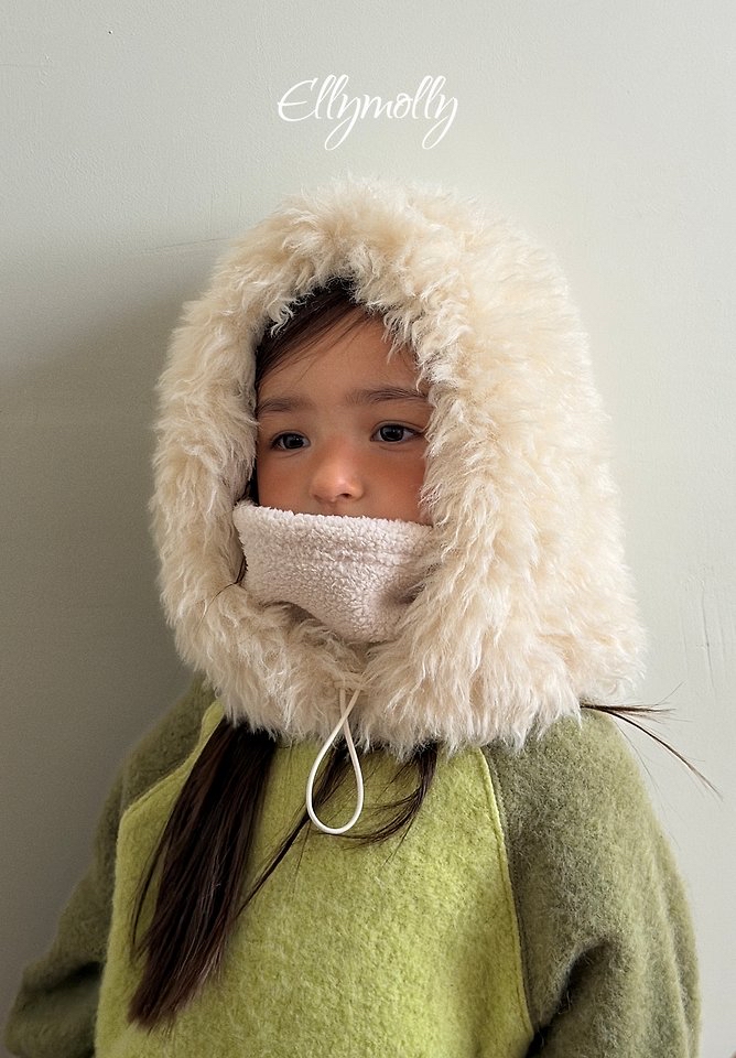 Ellymolly | Fluffy hood warmer