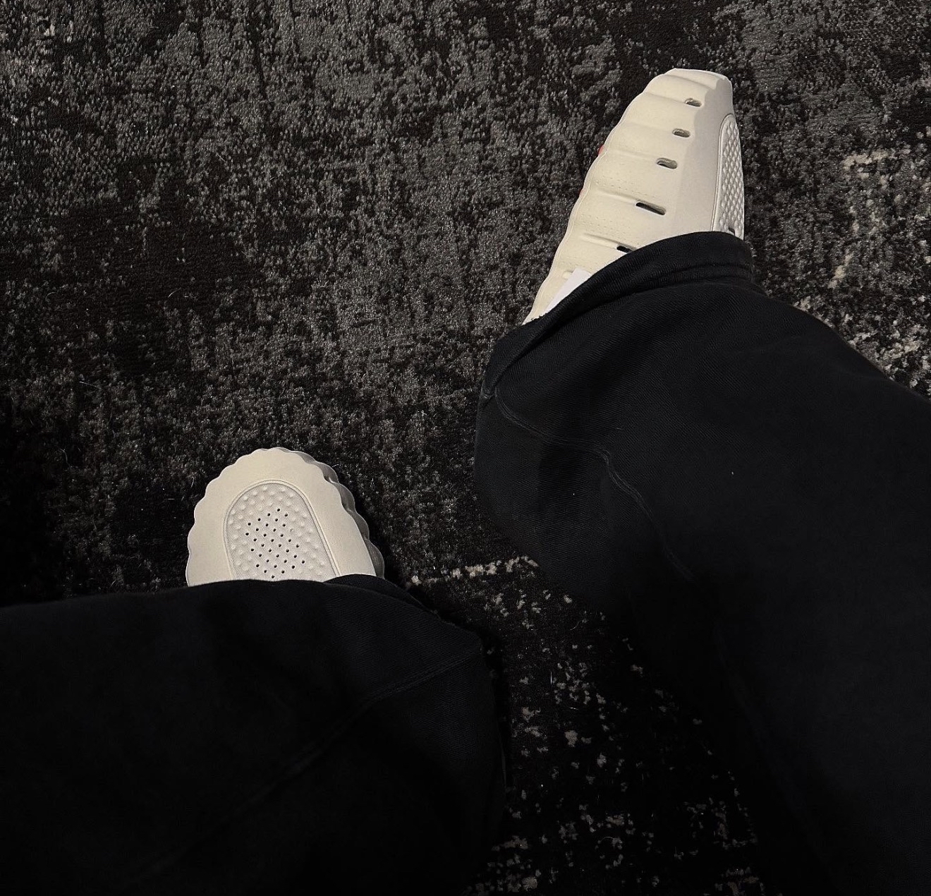 HQ4307-002 Nike Mind 001 Slide Light Bone HQ4307-002