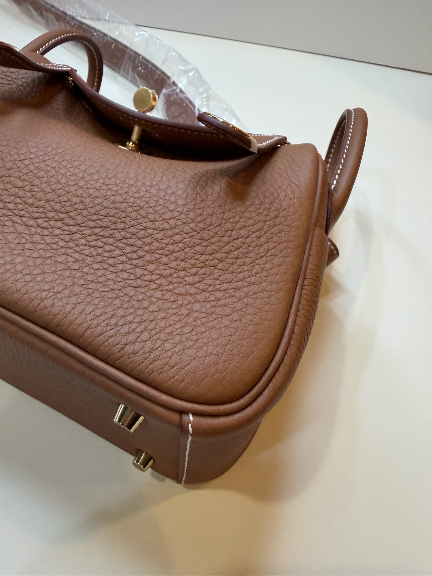 Brand new stamp mini Lindy gold gold 060804k1