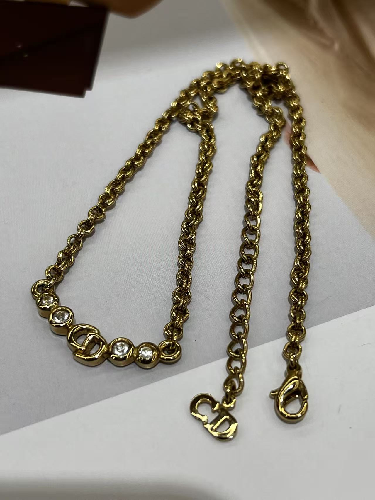 Dior 鍍金水鑽鎖骨頸鏈(爆款款式）