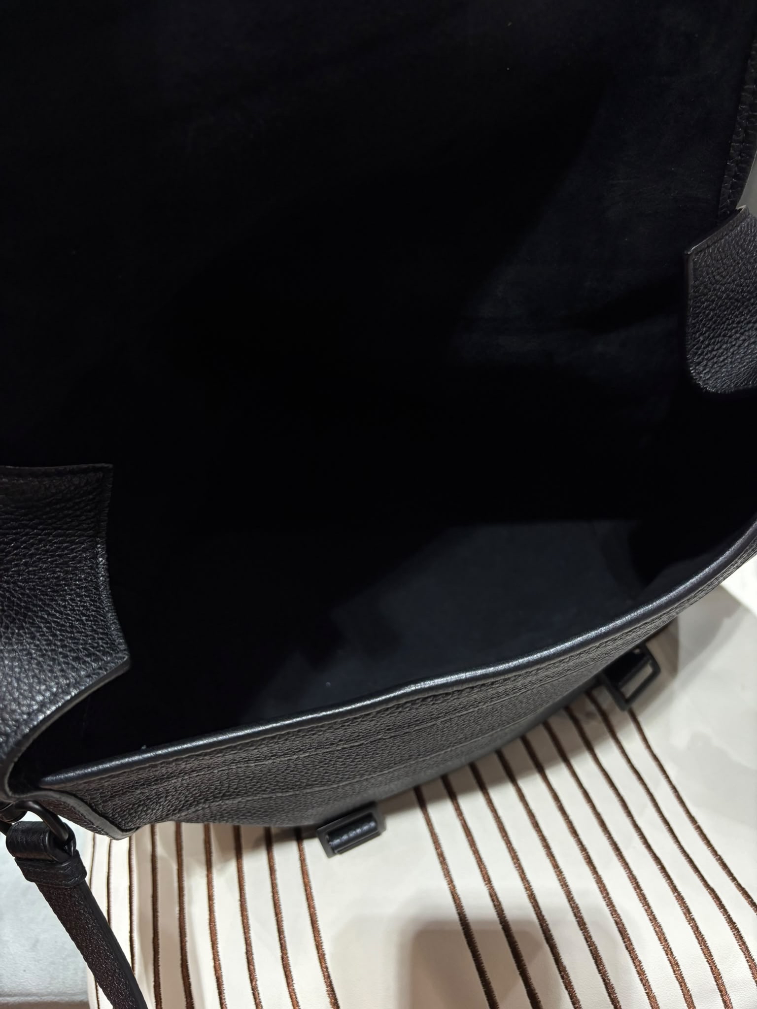Dior Diorcamp Messenger Bag Uber Black Calfskin 100%Authentic, 