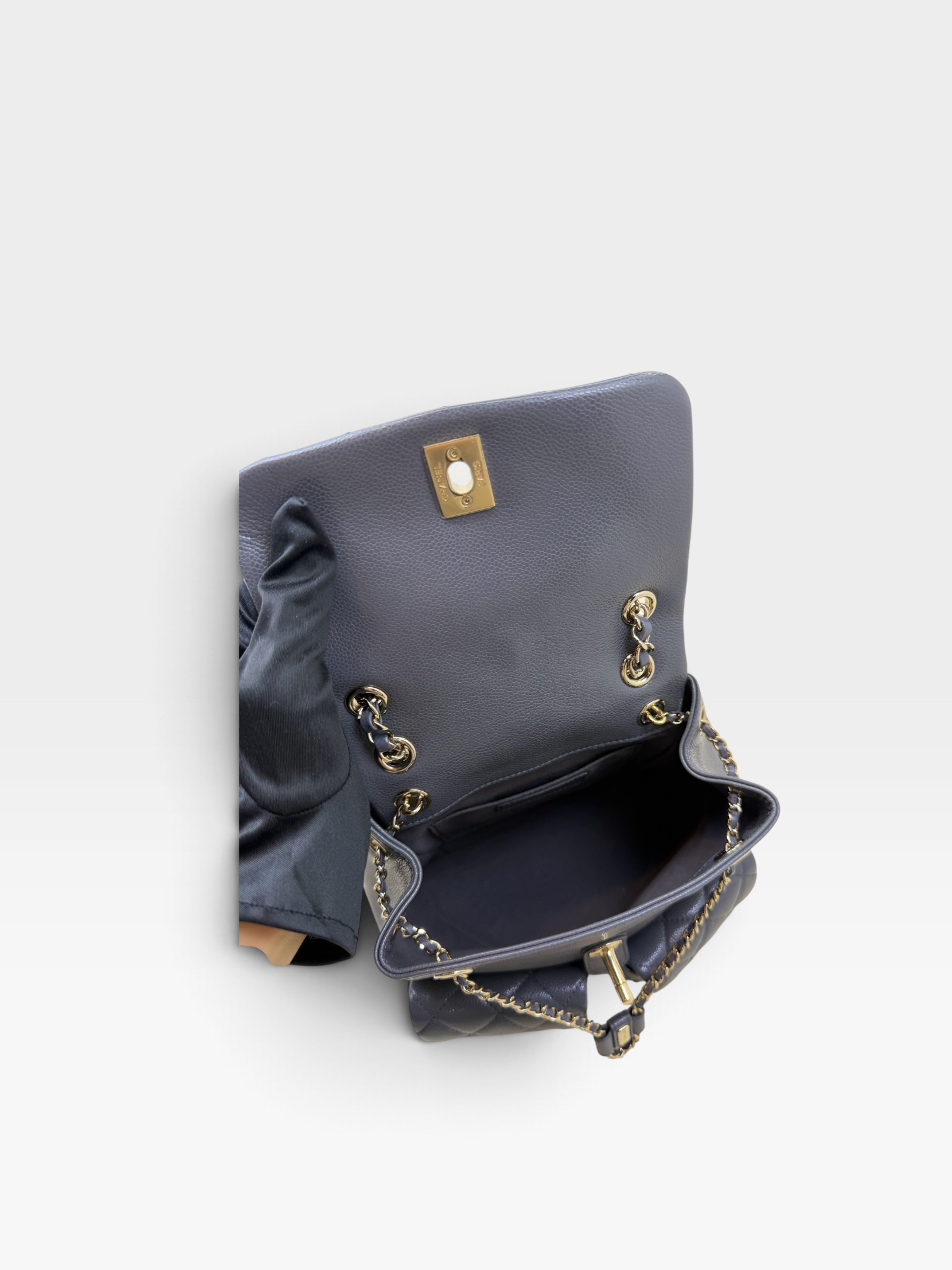 Pre-Owned CHANEL Duma / Product Code: K093002