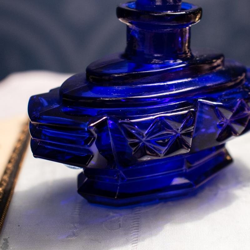 1960s Czechoslovakia Art Deco Inspired-Pattern Pressed Glass Vanity Perfume Bottle - Cobalt Blue(MW013)