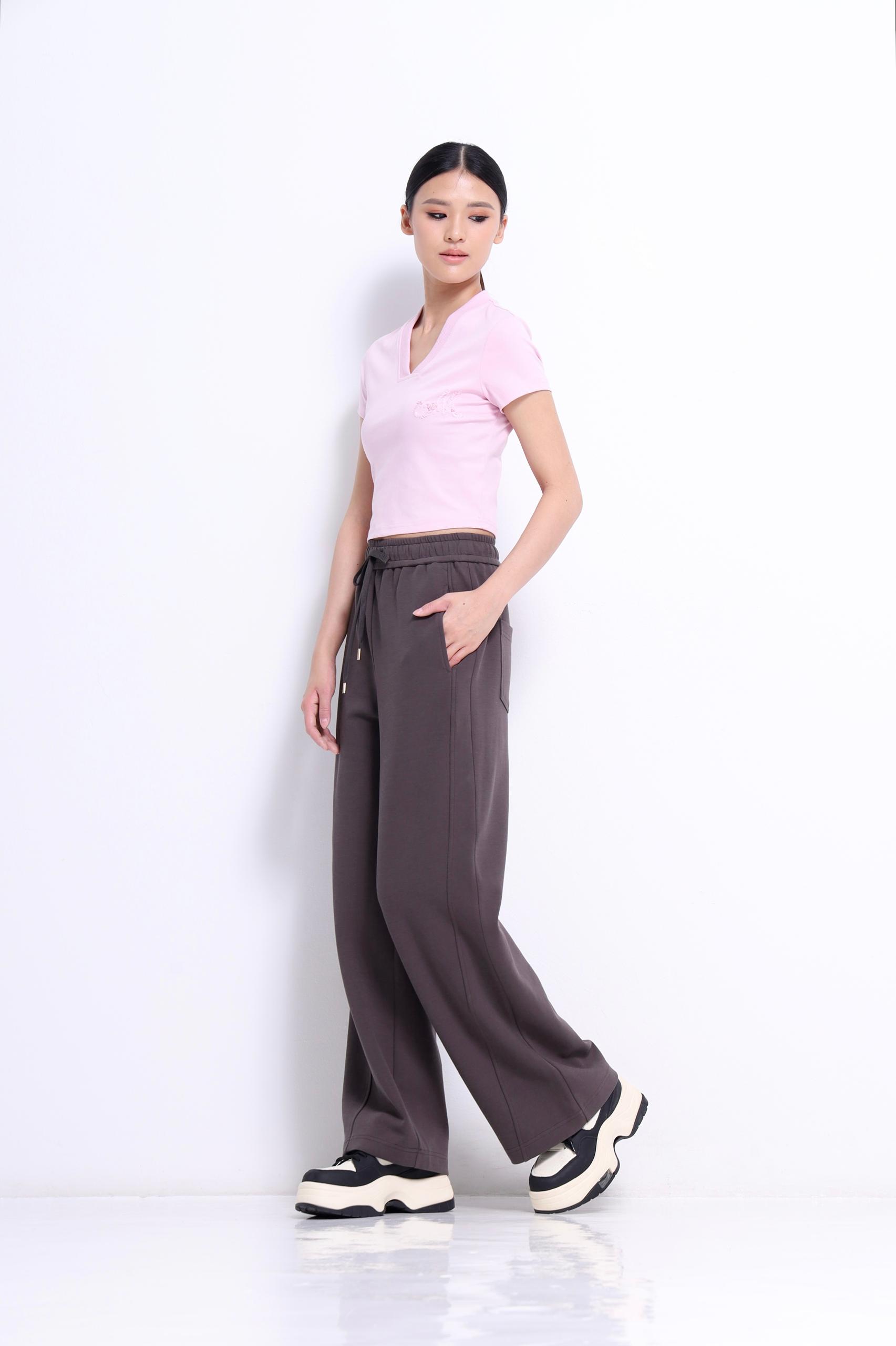 CB2723 AeroFit V-Neck Cropped Tee