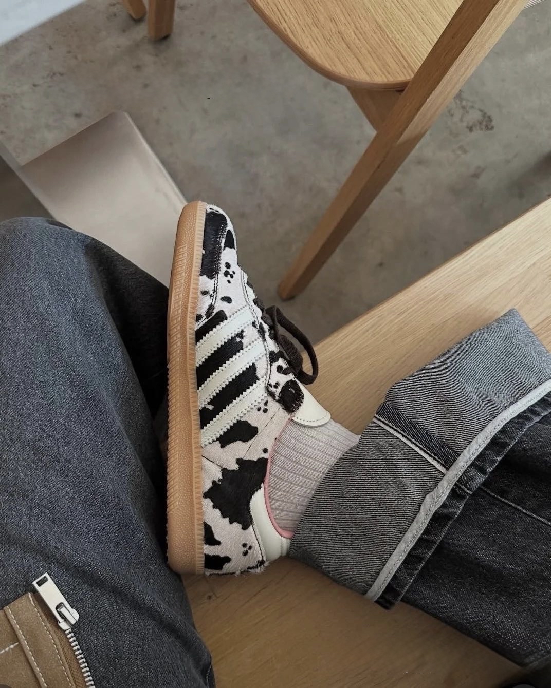 0711 AD 成人款鞋