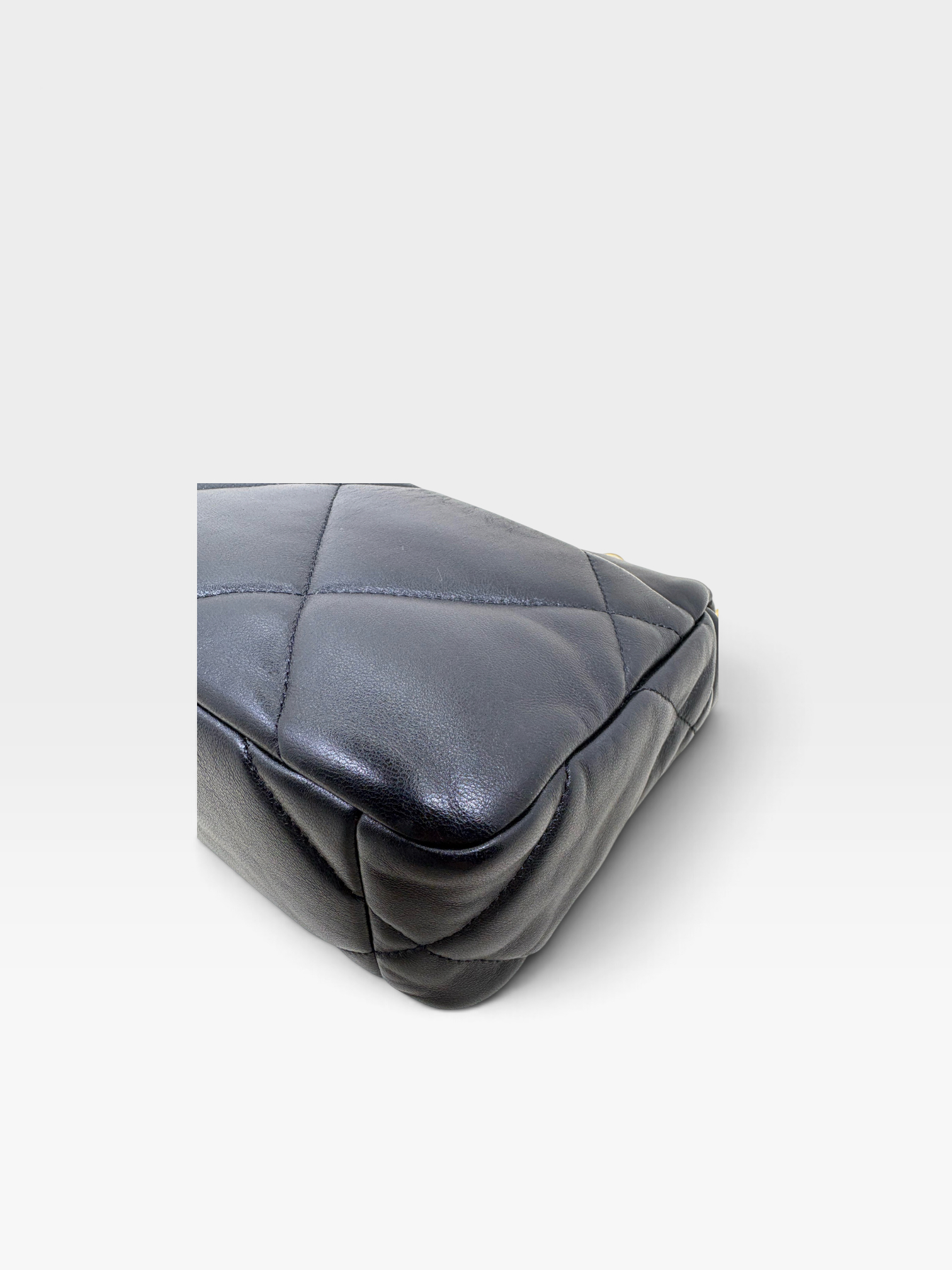 Pre-Owned CHANEL C19 Bag / Product Code: K093006